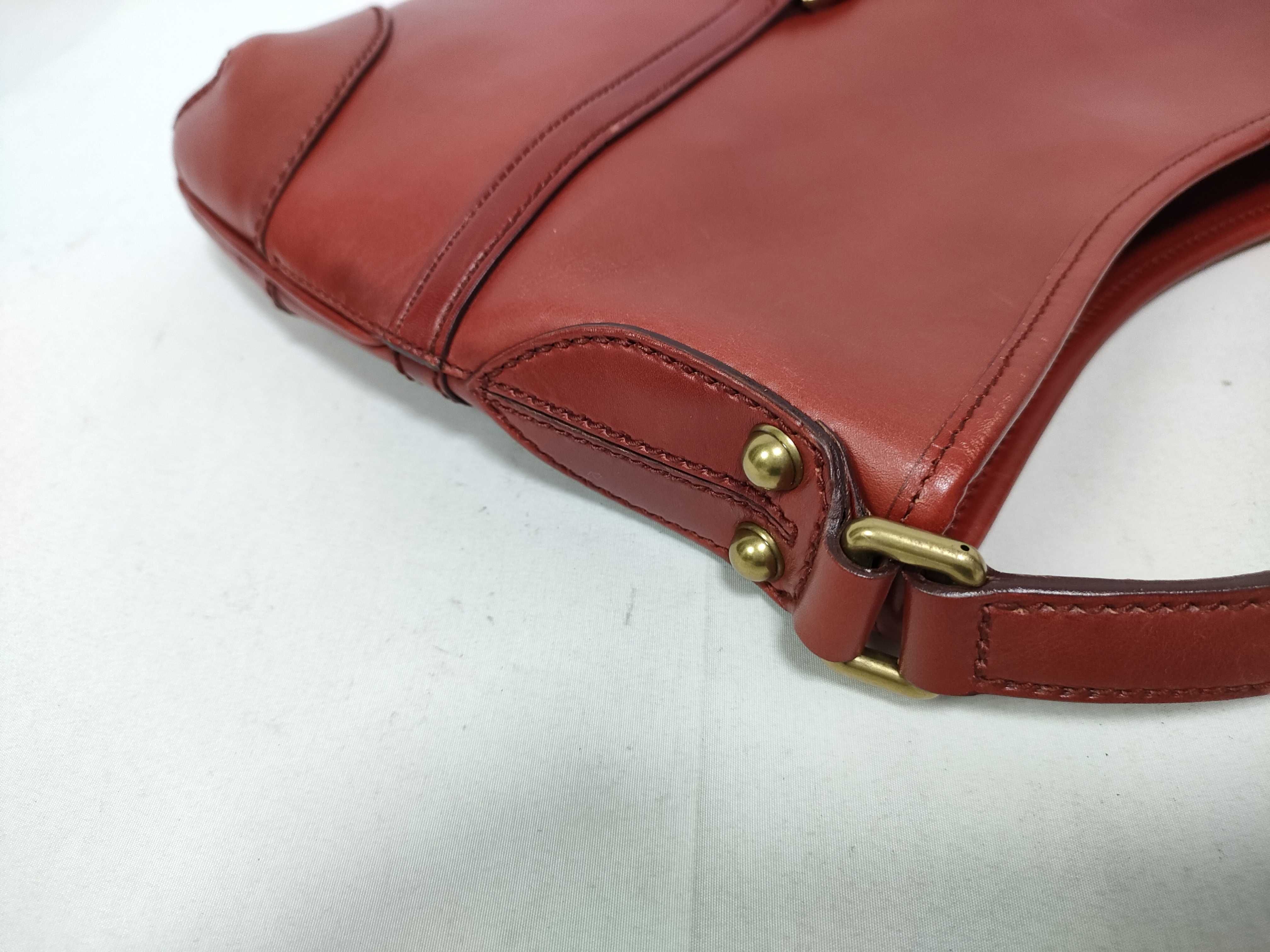 One-Shoulder Bag, Interlocking Leather Shoulder Bag — view 10