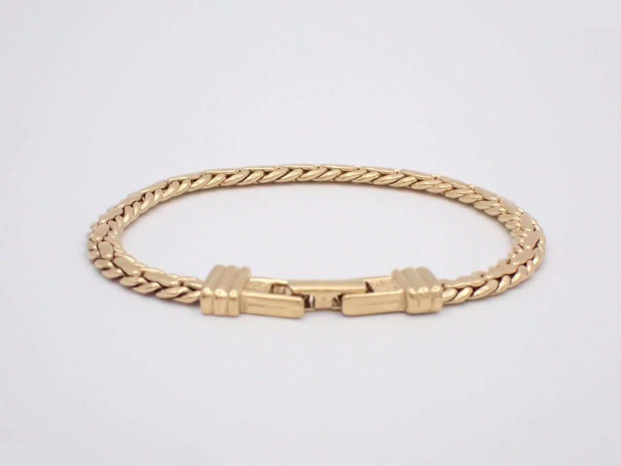 Other lines: Precious metal bracelets and bangles (metal), wrist circumference approximately 17 cm. — view 2