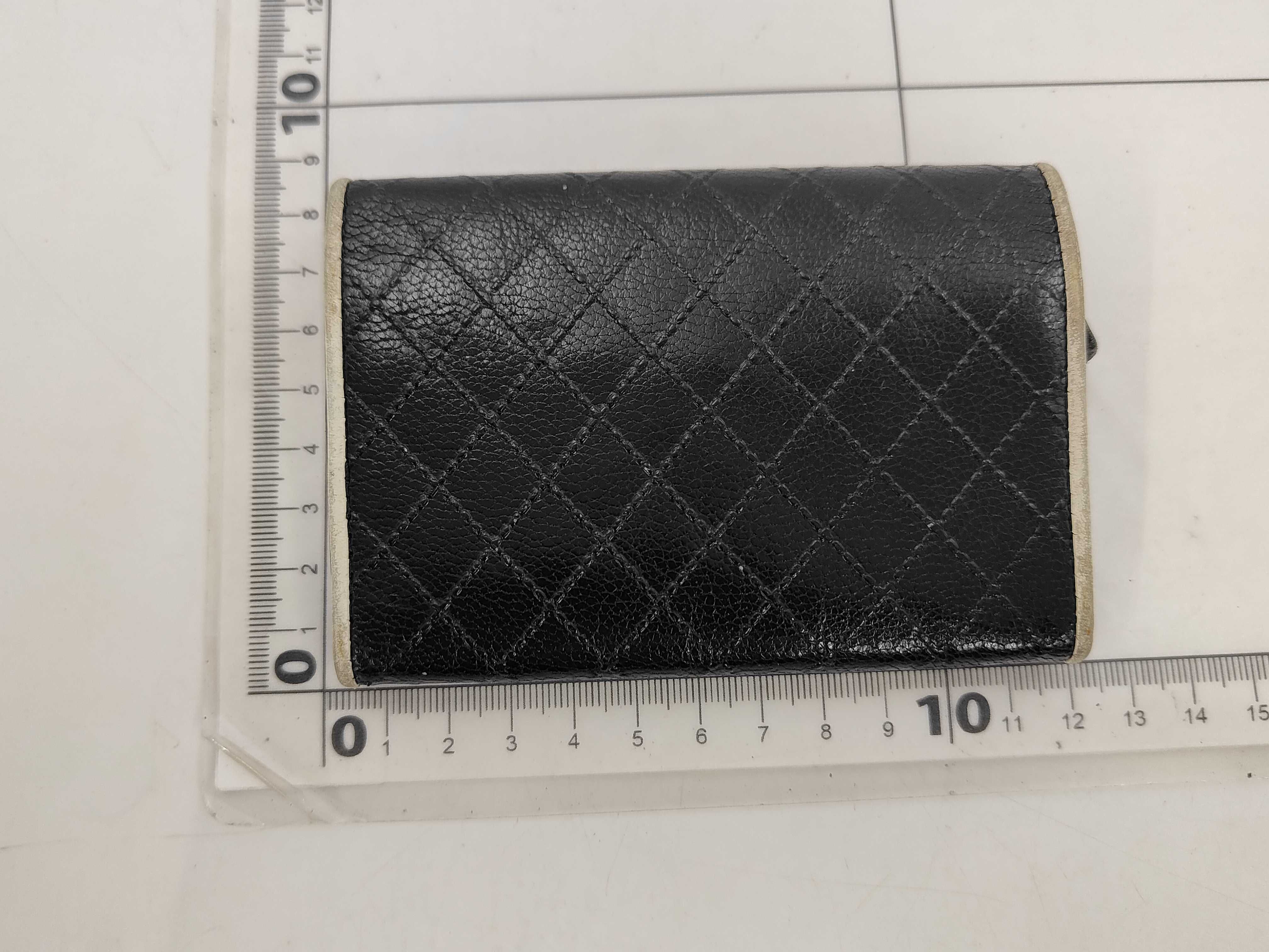 Matelassé Coin Case, Caviar Leather, Coco Mark, Black & White — view 2