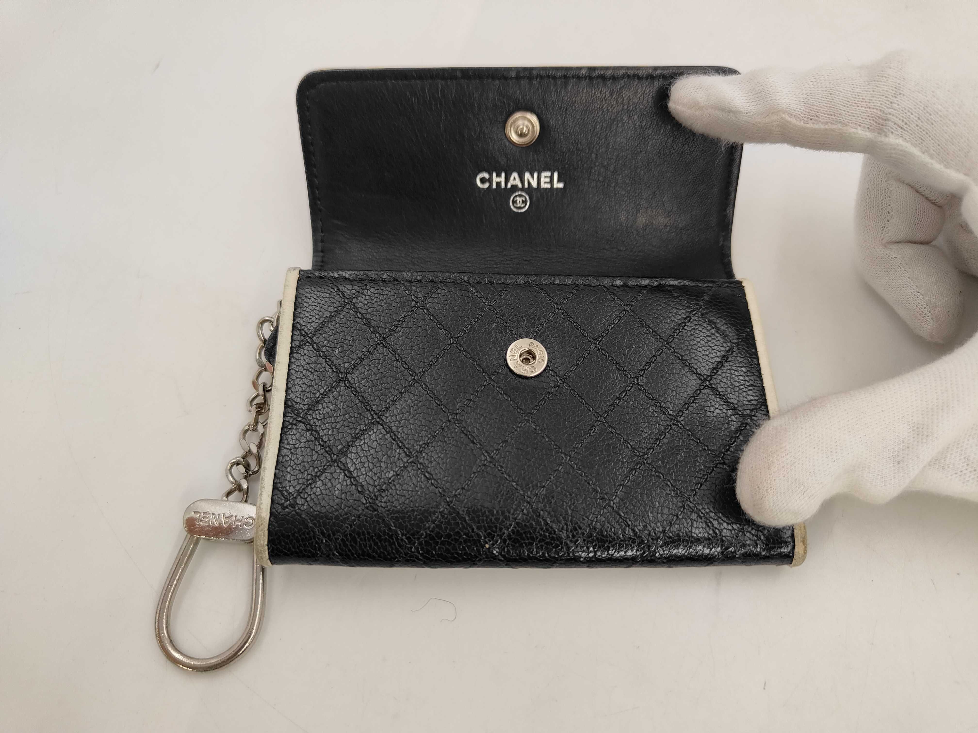 Matelassé Coin Case, Caviar Leather, Coco Mark, Black & White — view 4