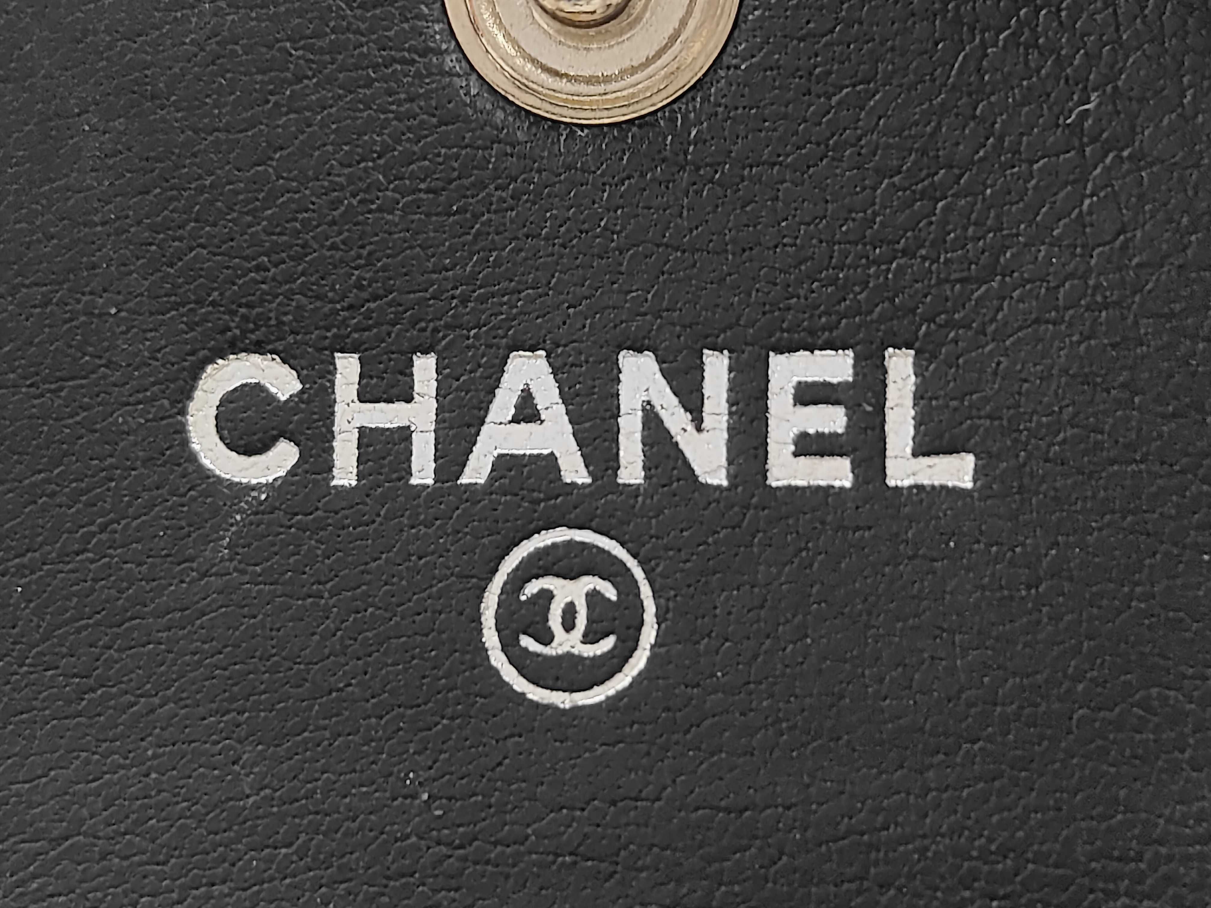 Matelassé Coin Case, Caviar Leather, Coco Mark, Black & White — view 5