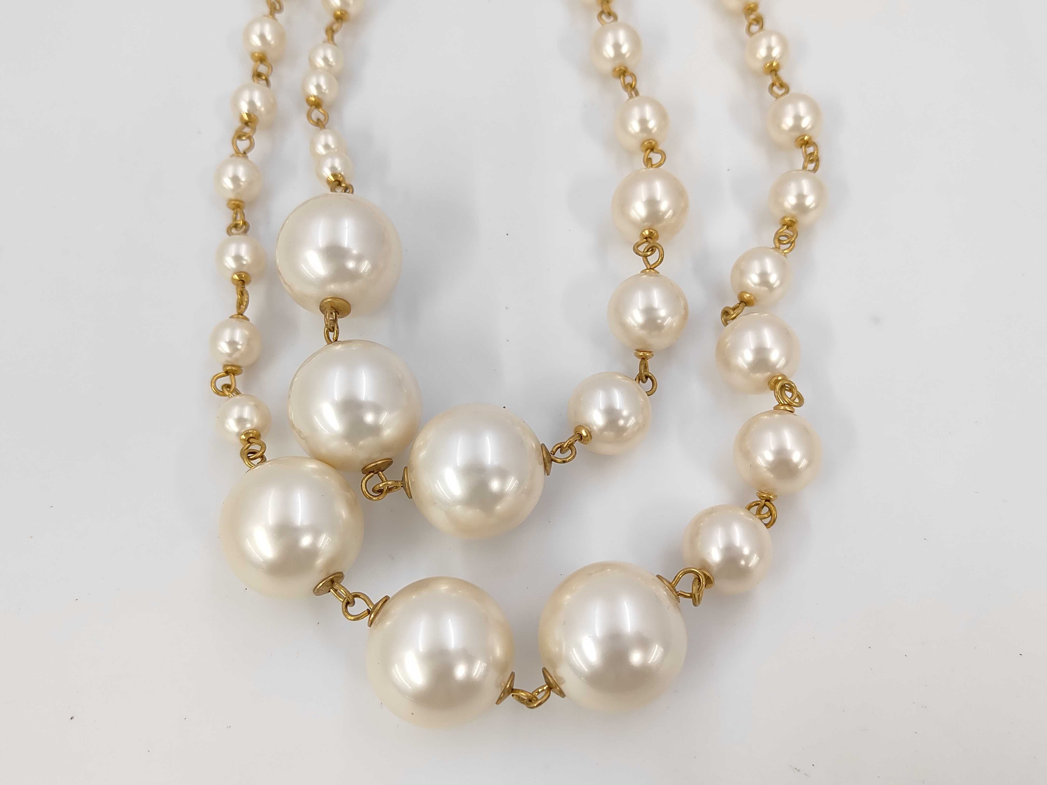 Coco Pearl White x Gold Necklace — view 2