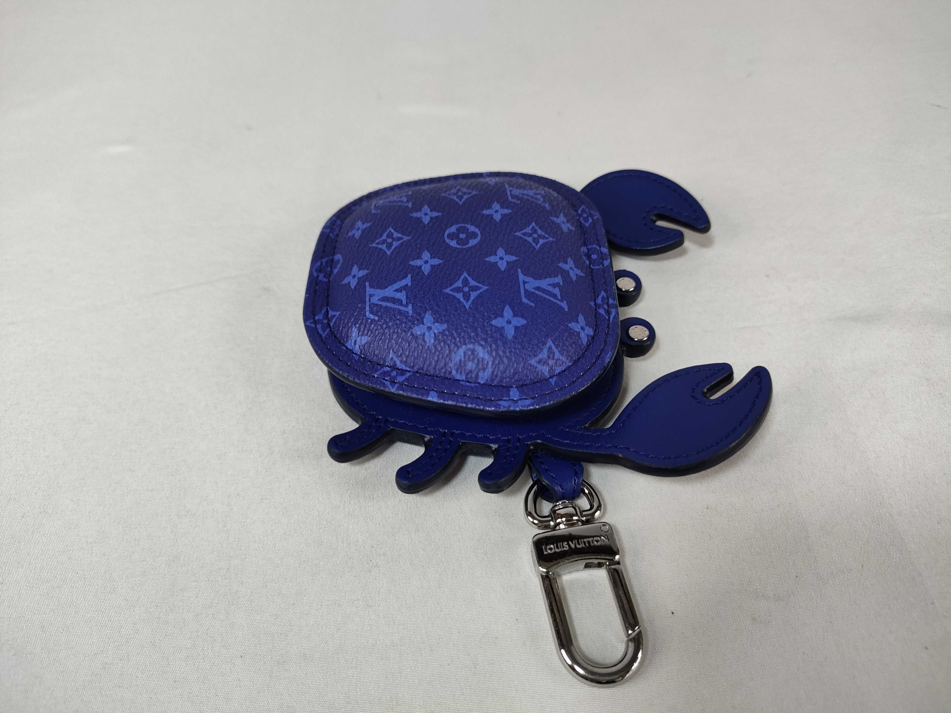 Monogram M02217 LV Club Bag Charm Coin Case — view 5