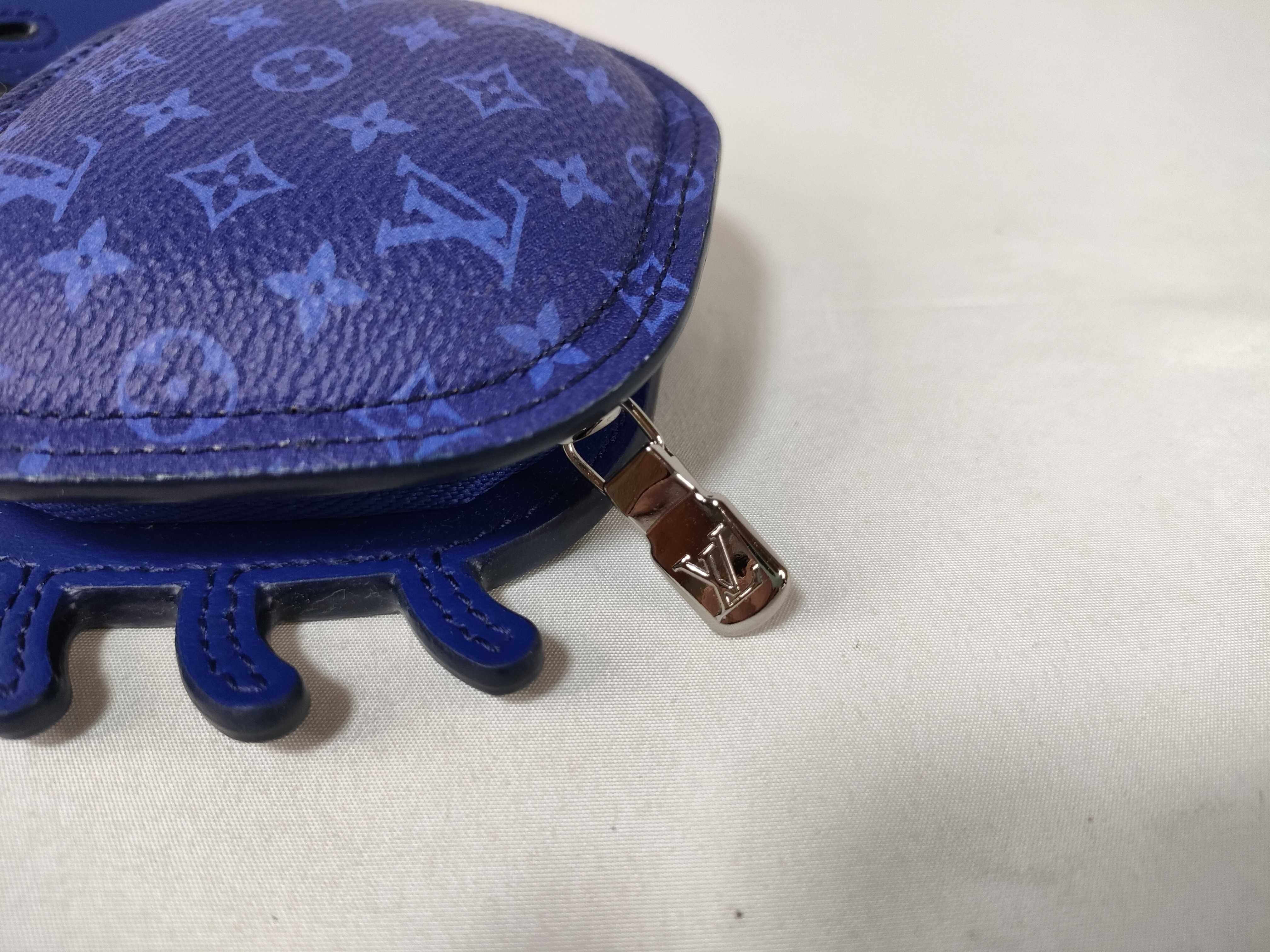 Monogram M02217 LV Club Bag Charm Coin Case — view 7