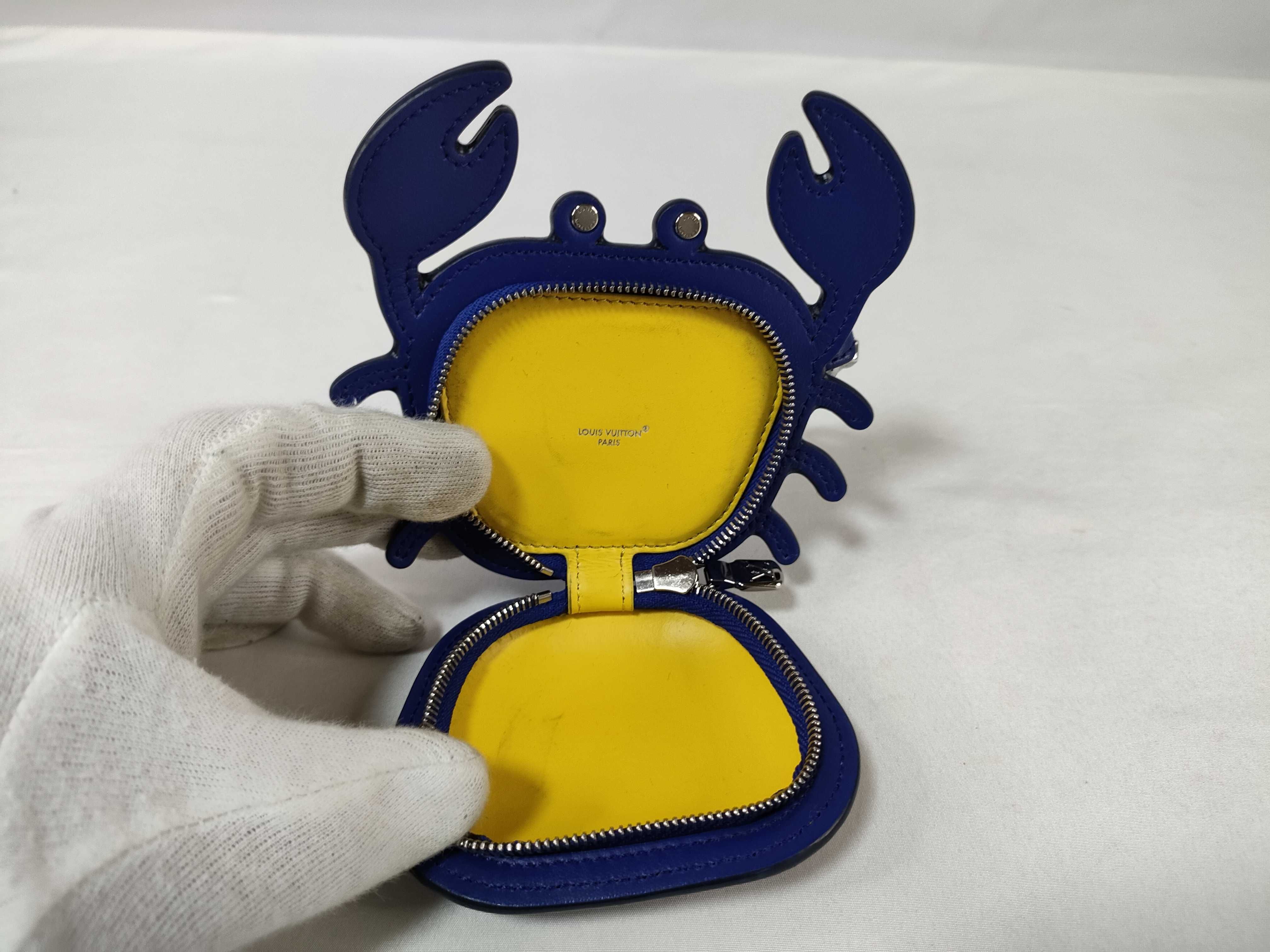 Monogram M02217 LV Club Bag Charm Coin Case — view 10