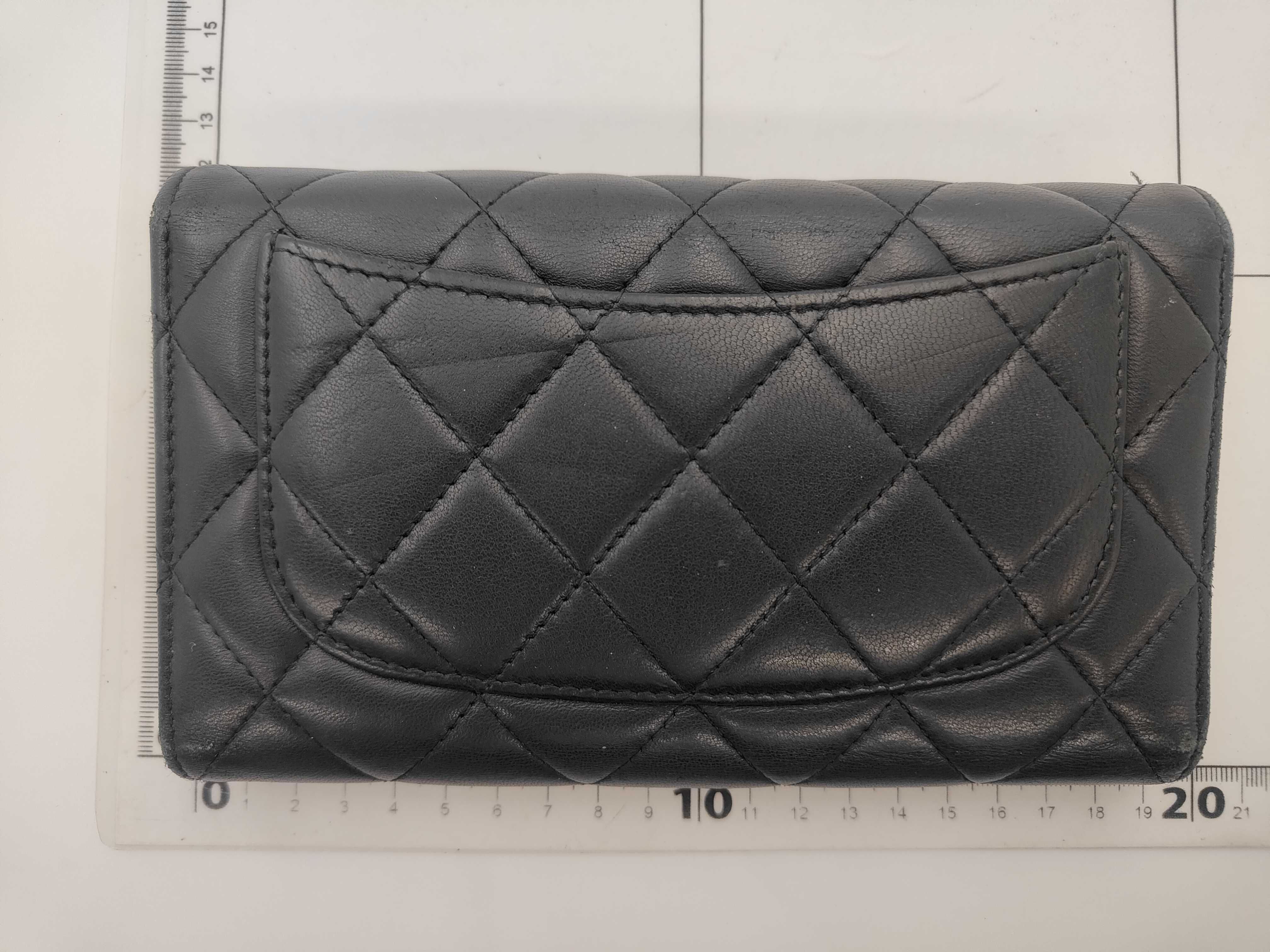 wallet — view 2