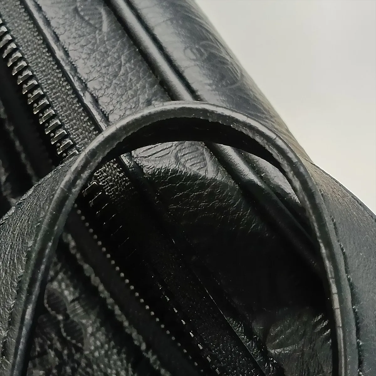 Monogram Shadow Dopp Kit M12645 Black (RFID detected) — view 9