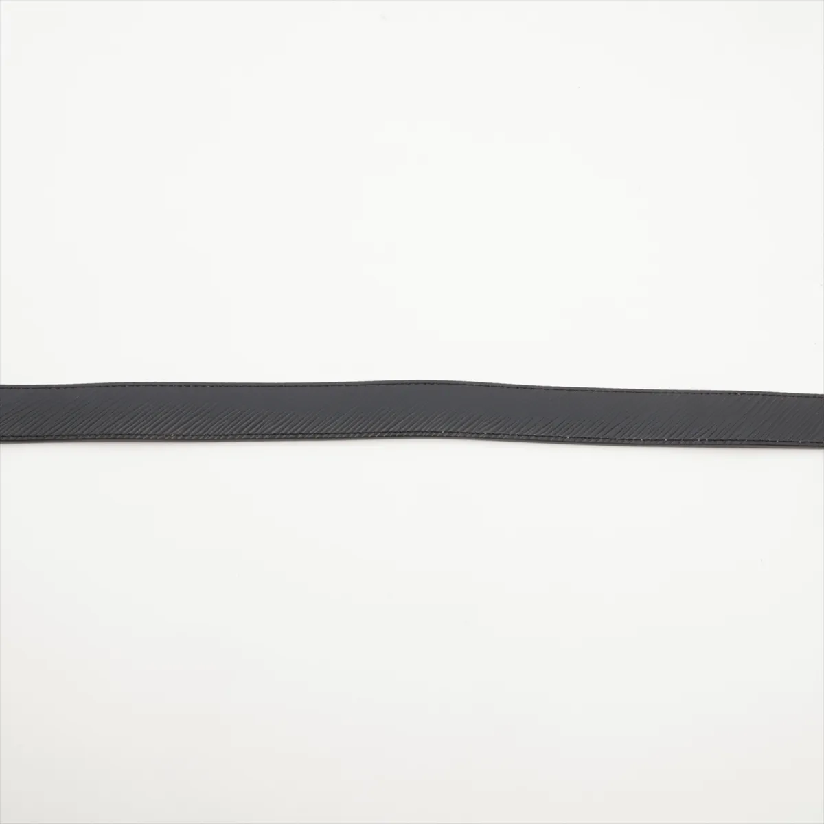 M9360 Ceinture Twist BC4116 Belt, size 90, Leather, Black. Shows signs of wear including — view 4