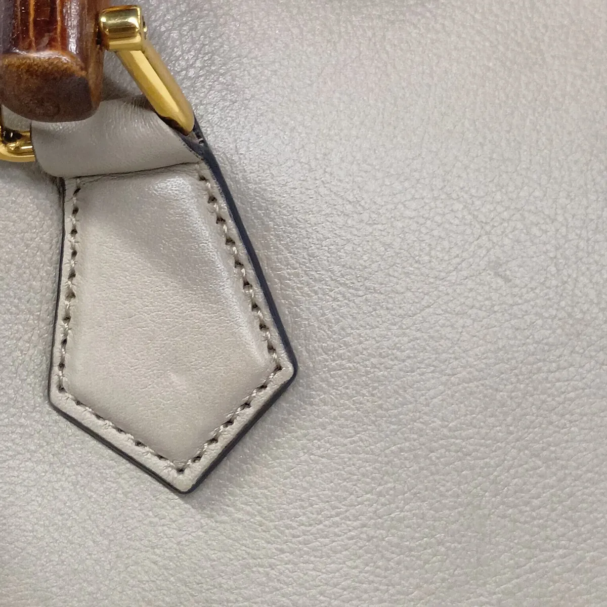 Bamboo Diana Leather 2-Way Handbag, Beige, 655661 — view 13
