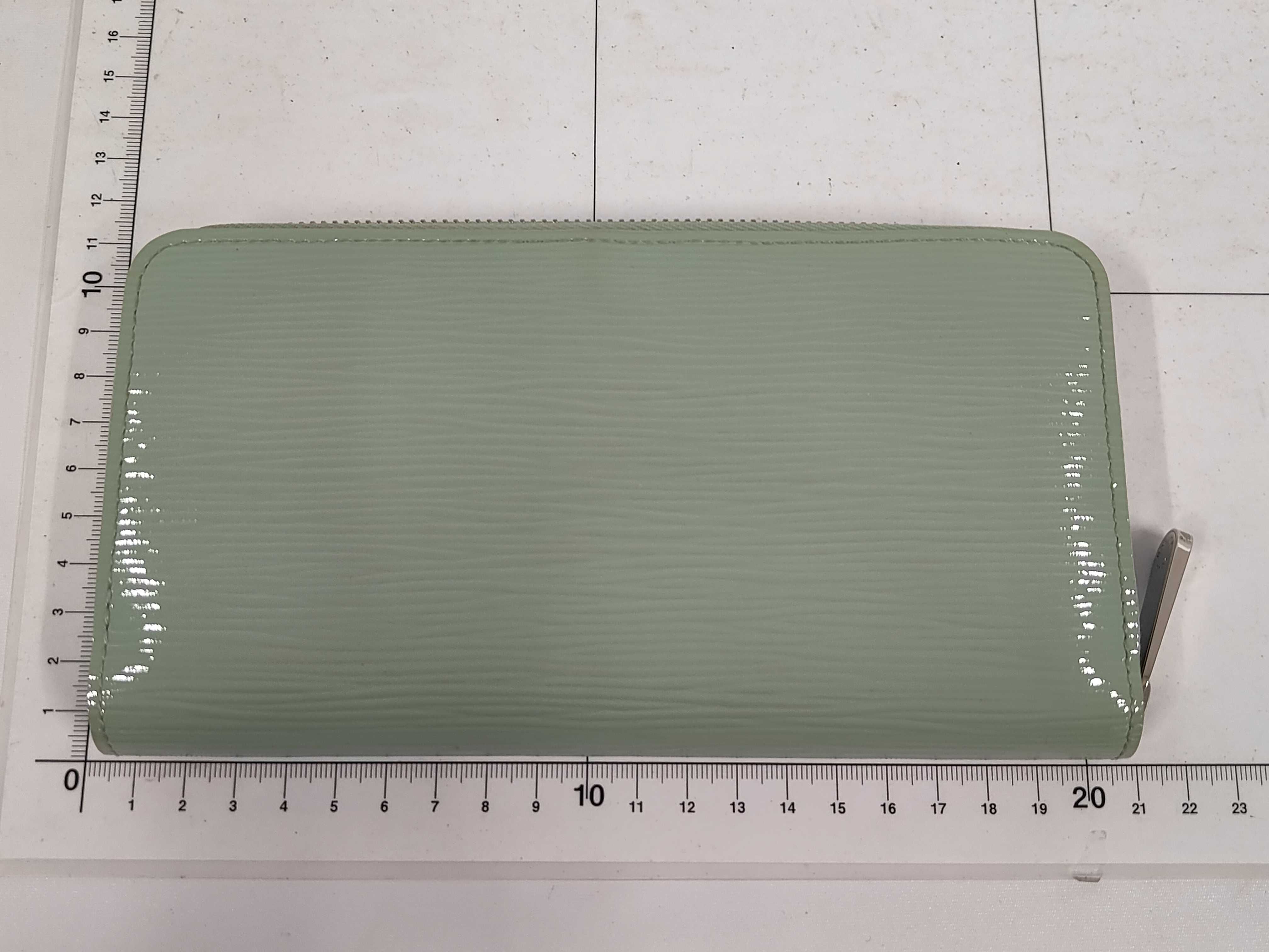 Epi Electric Zippy Wallet Long Wallet CA0192 M60313 — view 2