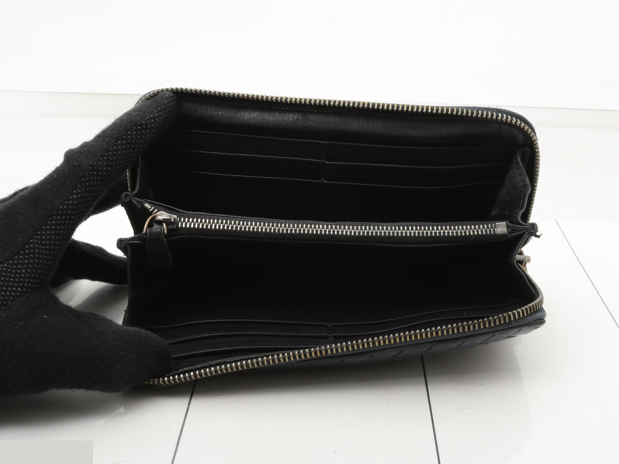 Intrecciato (bag) and long wallet — view 4