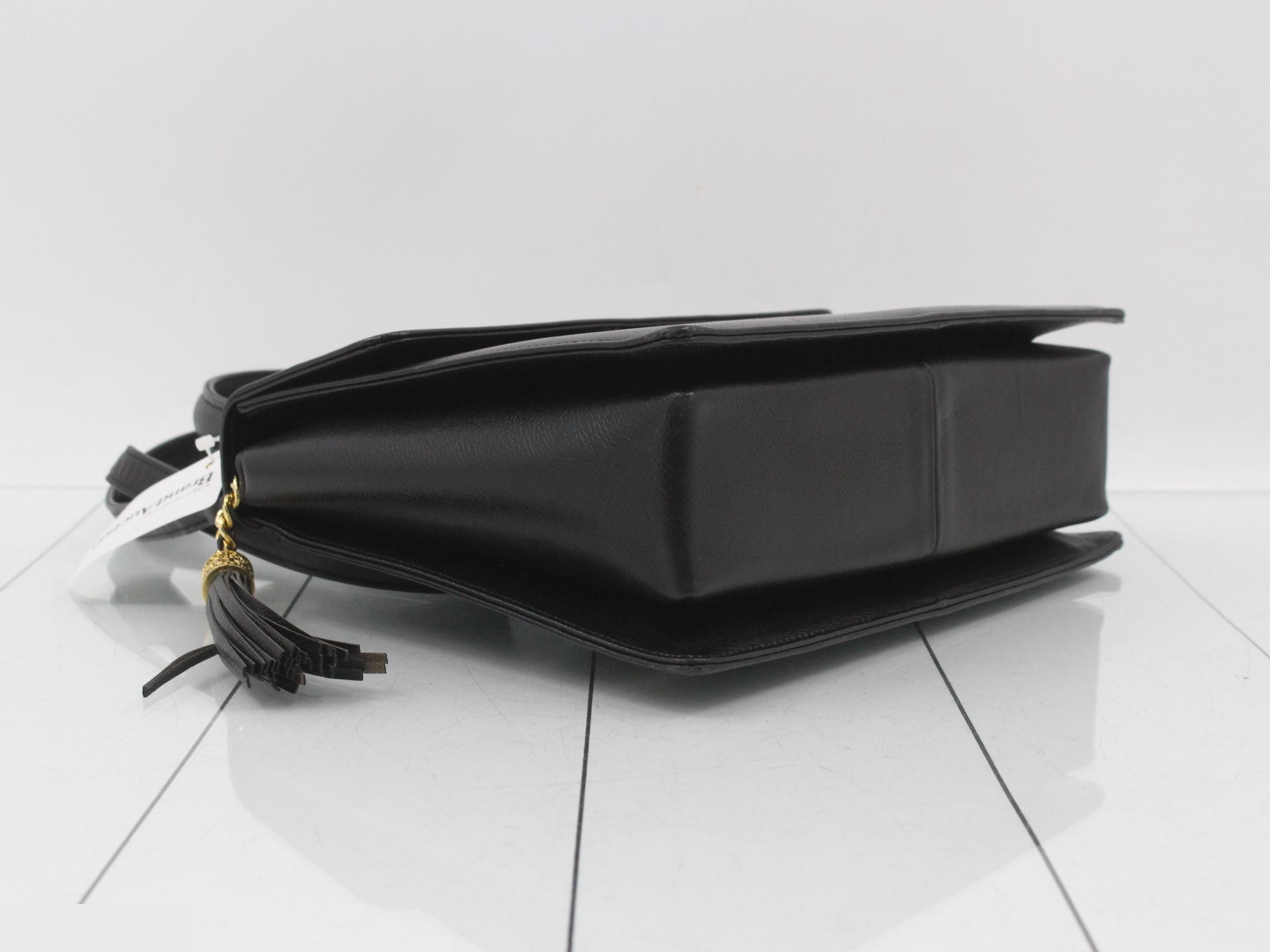 (Bag) - Shoulder Bag — view 5