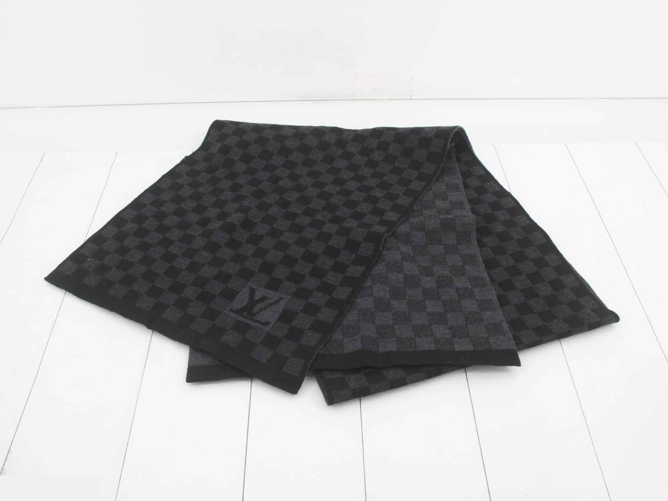 Damier scarf with tags — view 2
