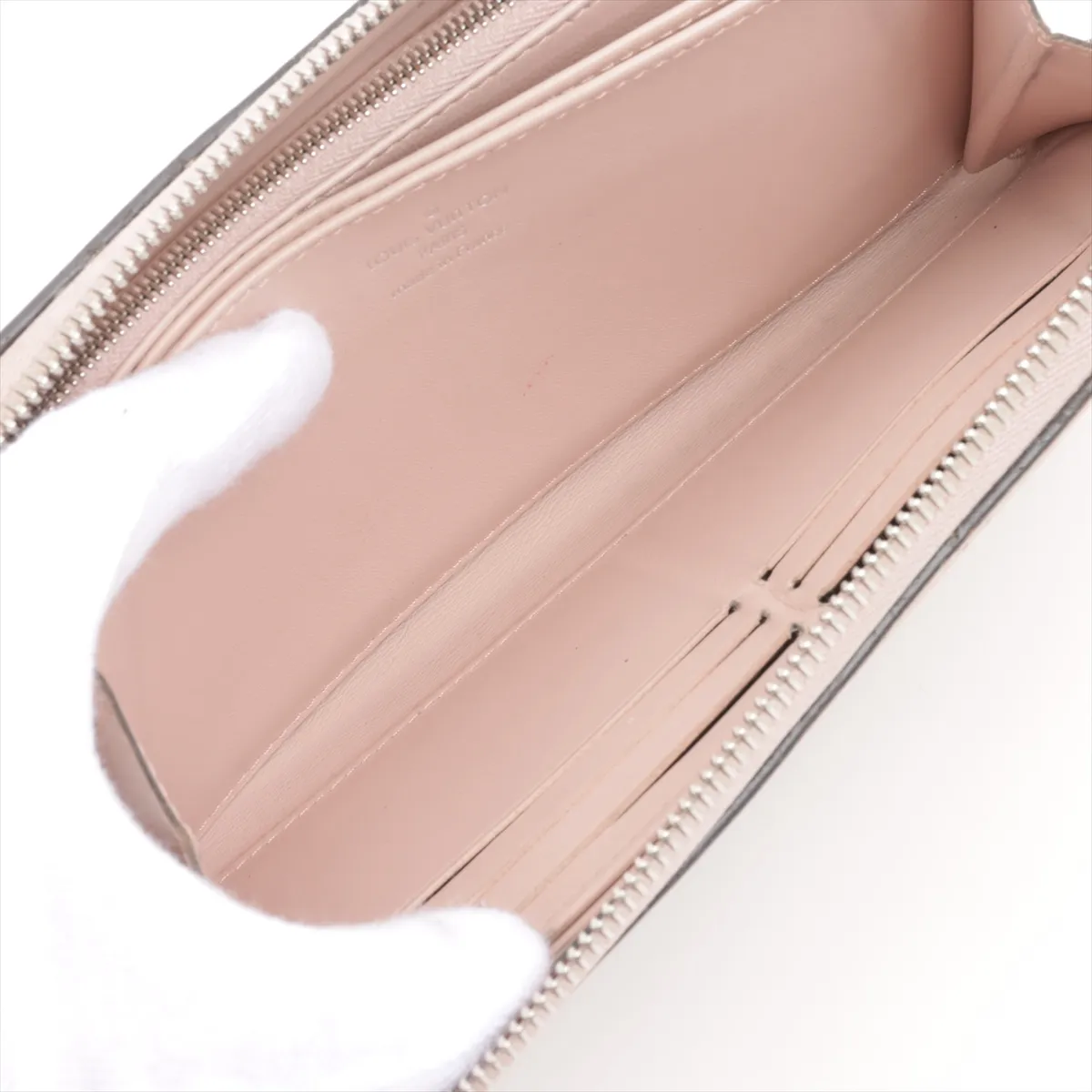 Mahina Zippy Wallet M61868 TN3119 Magnolia Round Zip Wallet — view 7