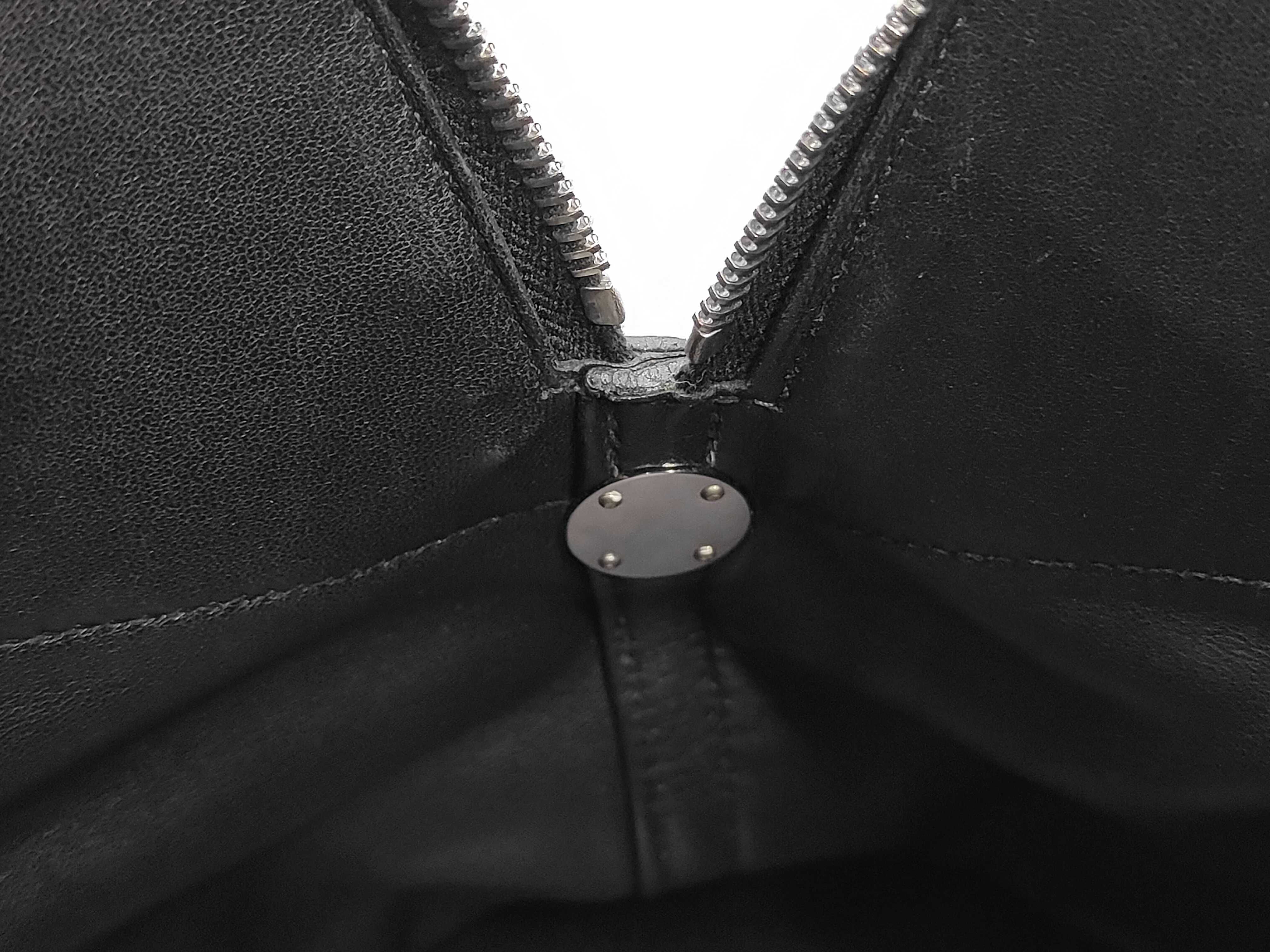 Bolide 35 Taurillon Leather Shoulder Handbag with Silver Hardware — view 9