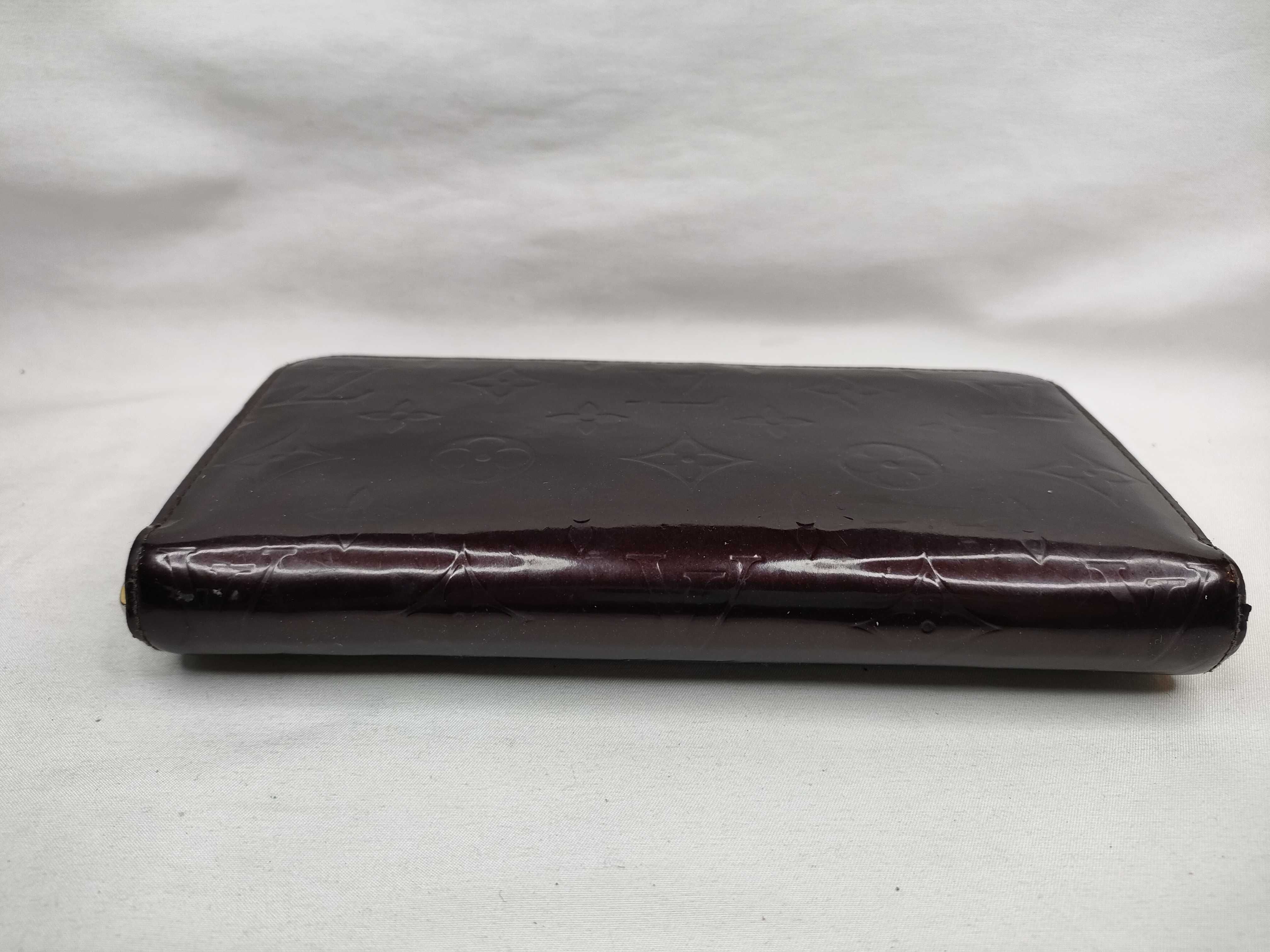 Vernis Louis Vuitton Monogram Vernis Zippy Wallet — view 4