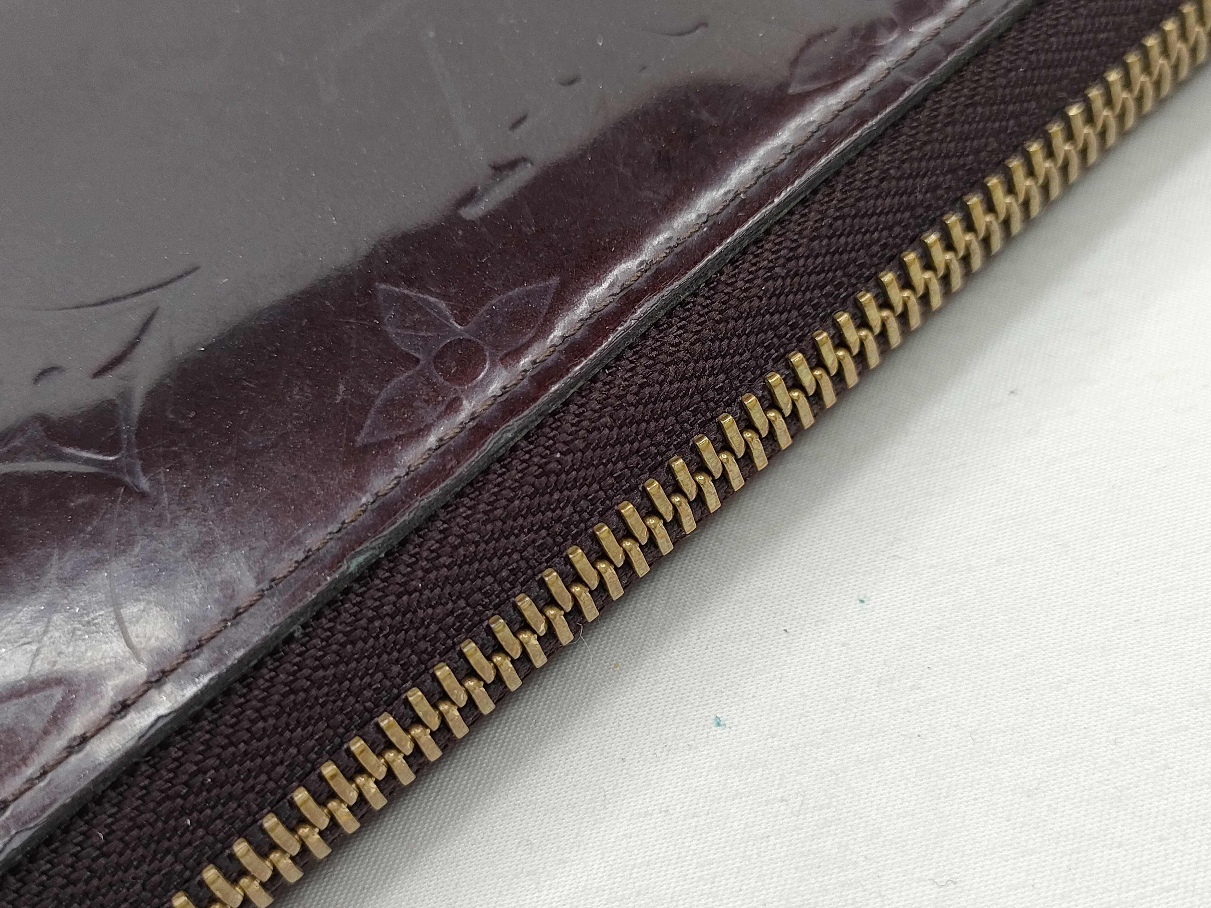 Vernis Louis Vuitton Monogram Vernis Zippy Wallet — view 8