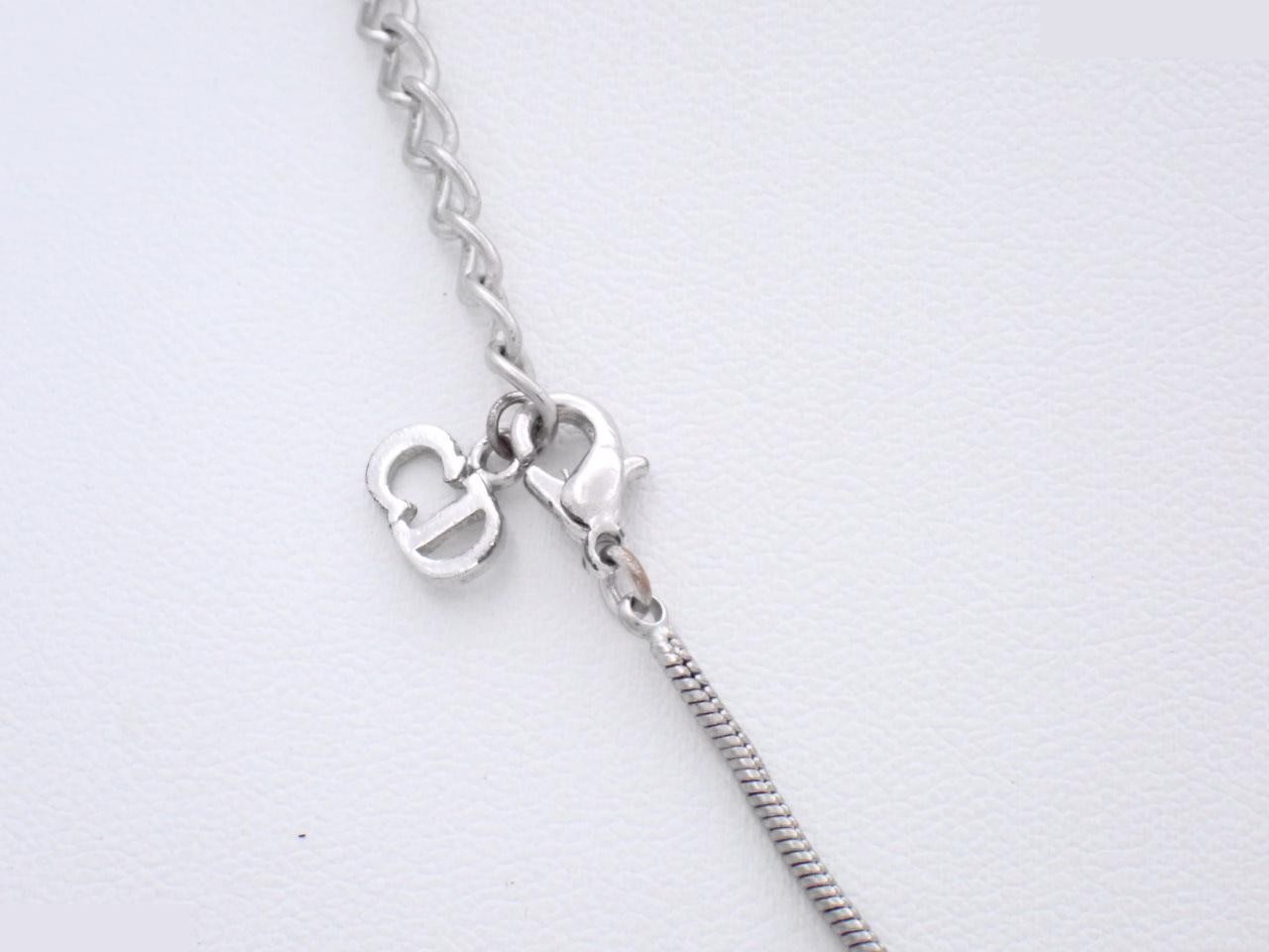 Other lines: Precious metal necklaces and pendants, chain approximately 42cm. — view 2