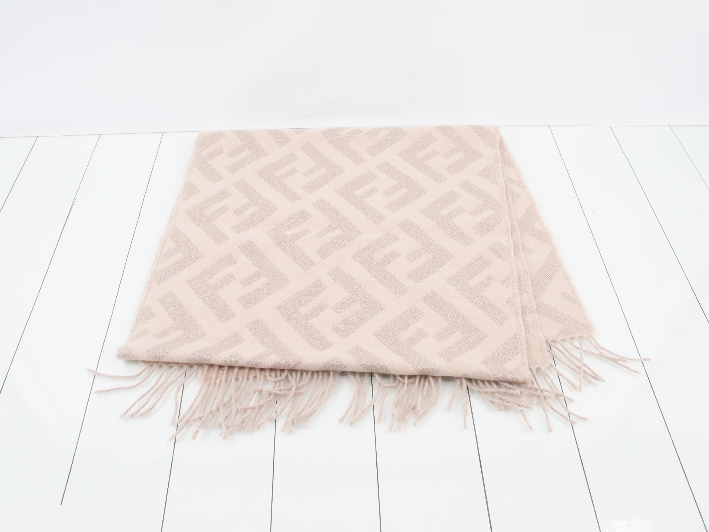 Scarf, 77% cashmere — view 3