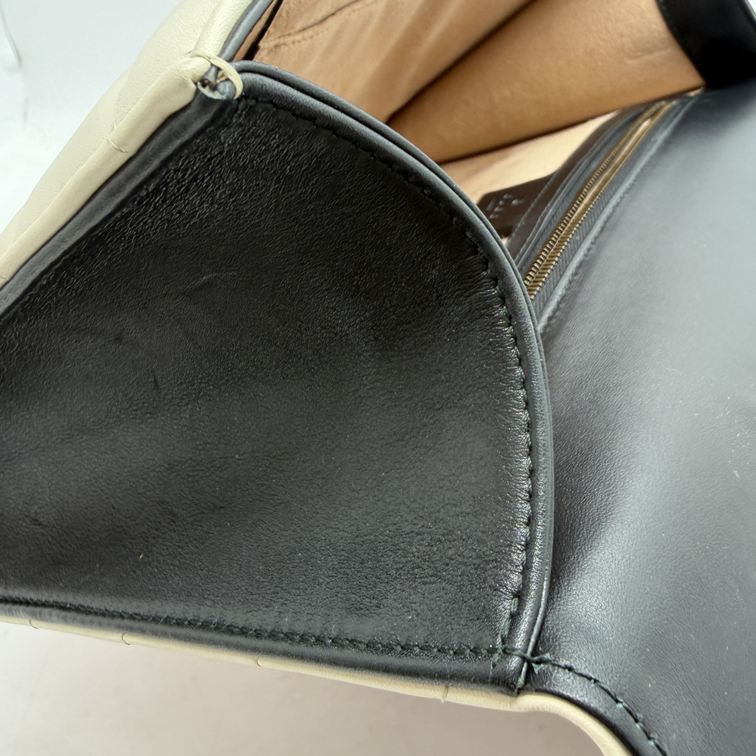 Queen Margaret Shoulder Bag — view 8