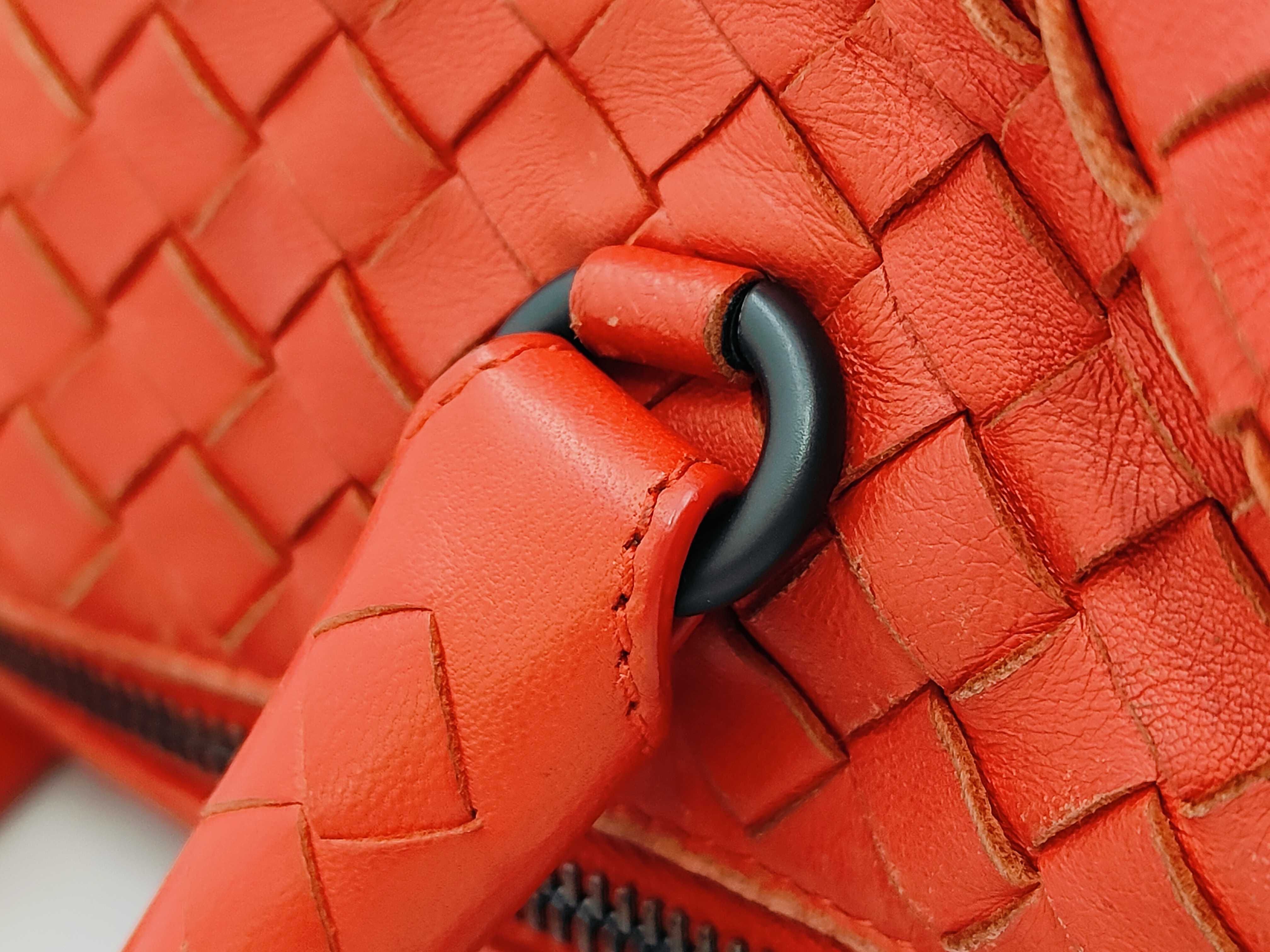 Intrecciato 2-Way Handbag — view 8
