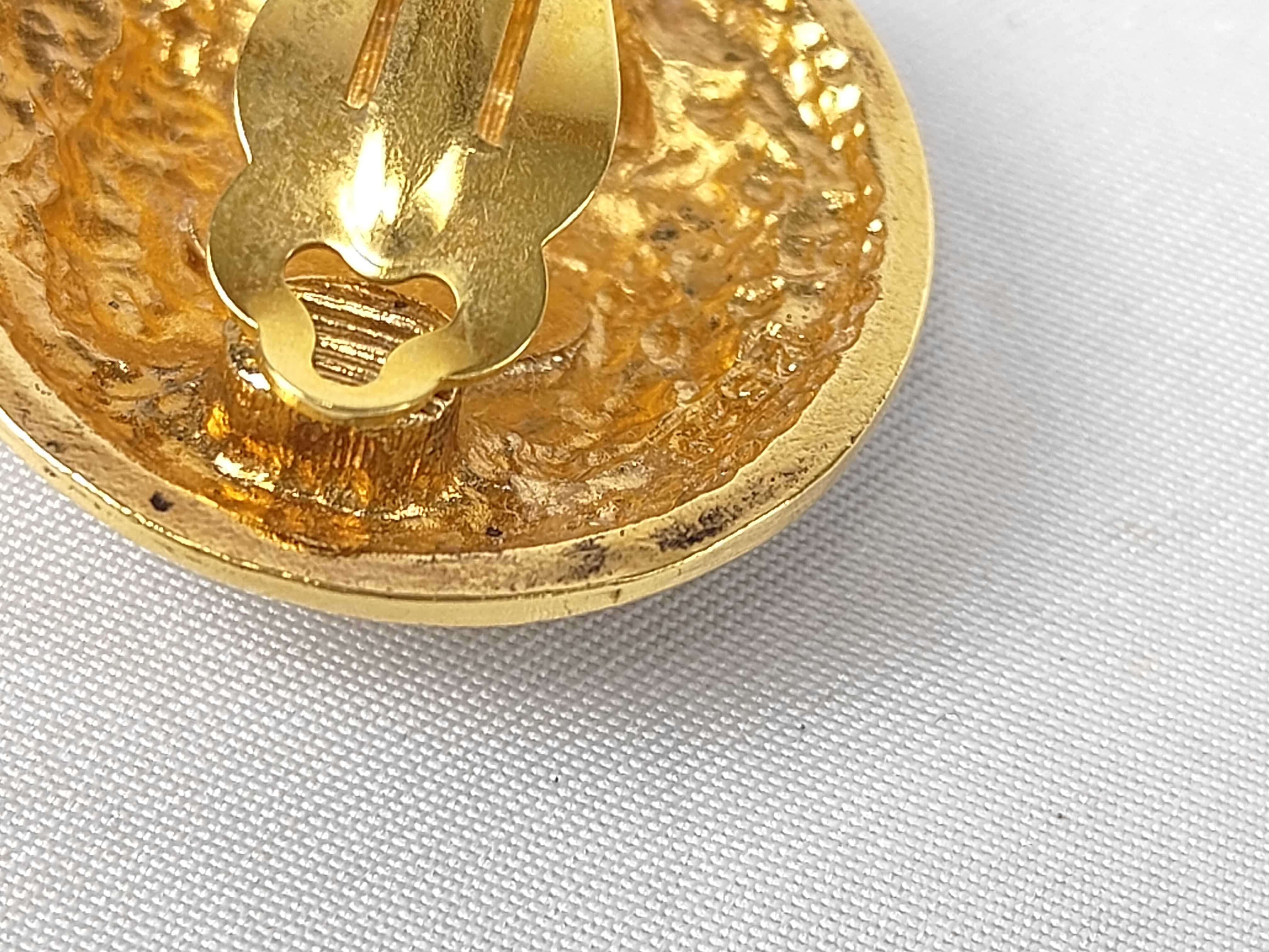 Coco Mark Medallion 2589 Round Earrings — view 12