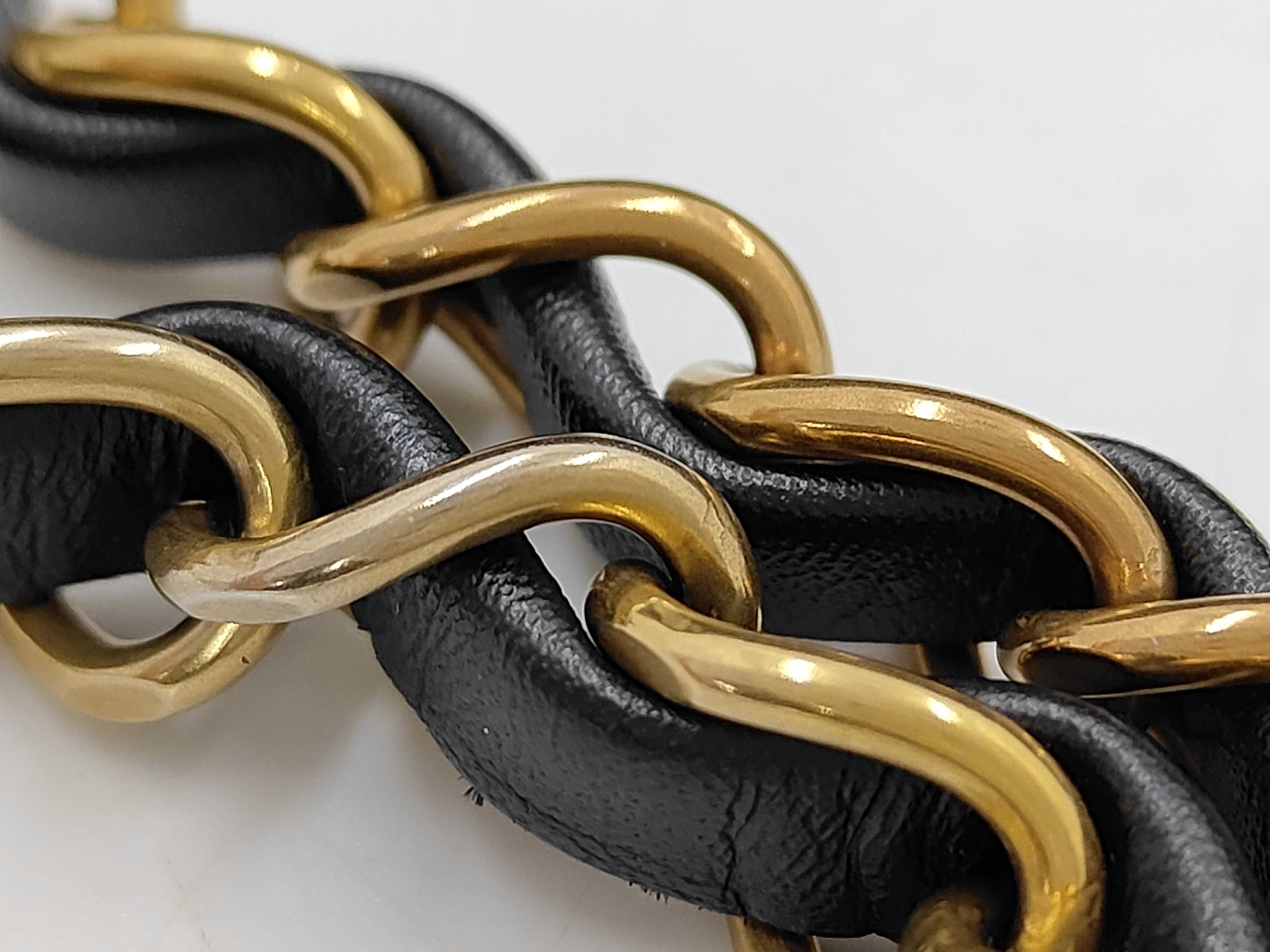 22 Logo Small Boa Shearling Aged Lambskin Black Gold Hardware Chain Bag Black Shoulder Bag — view 7