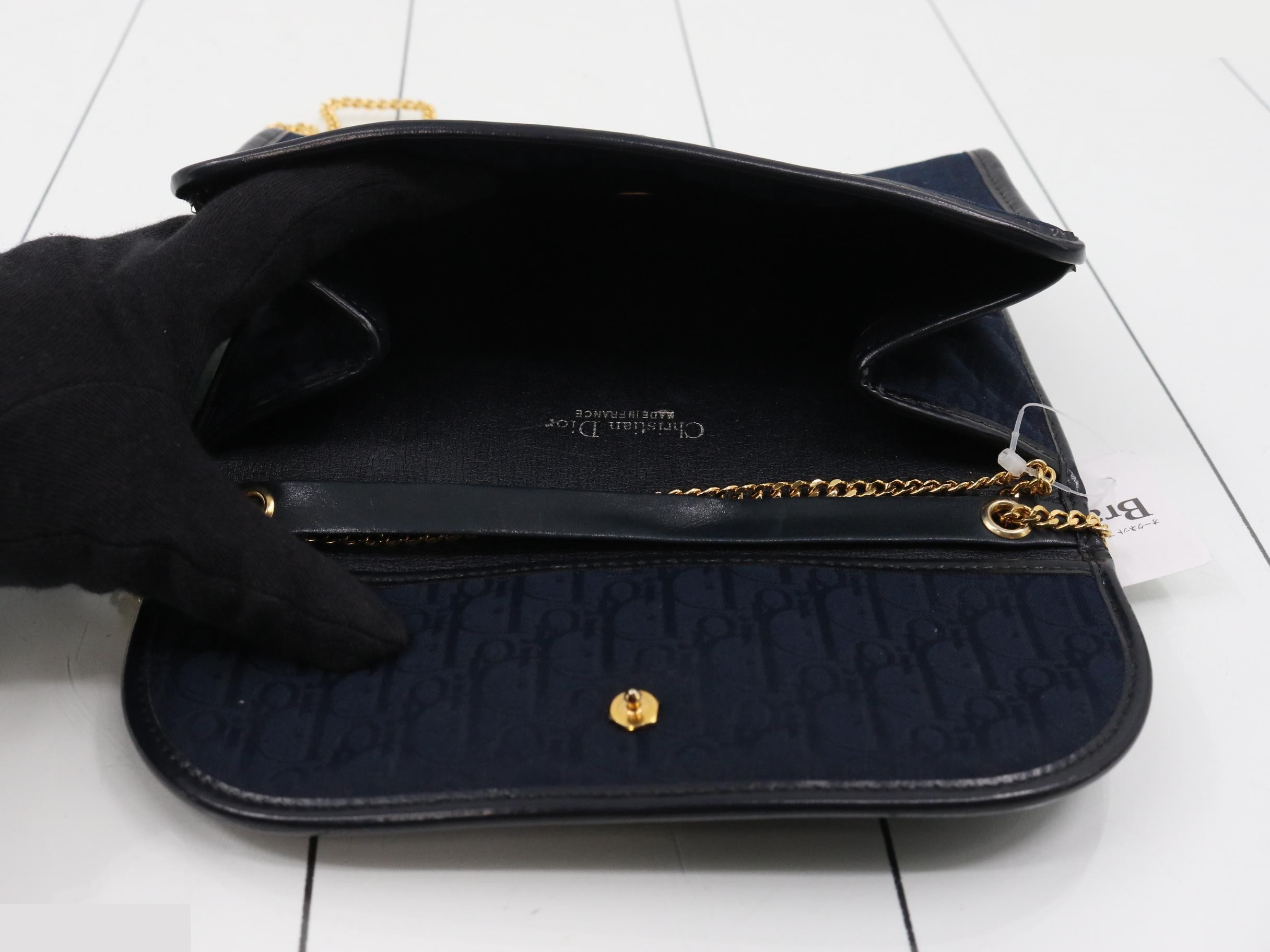 Shoulder bag — view 4