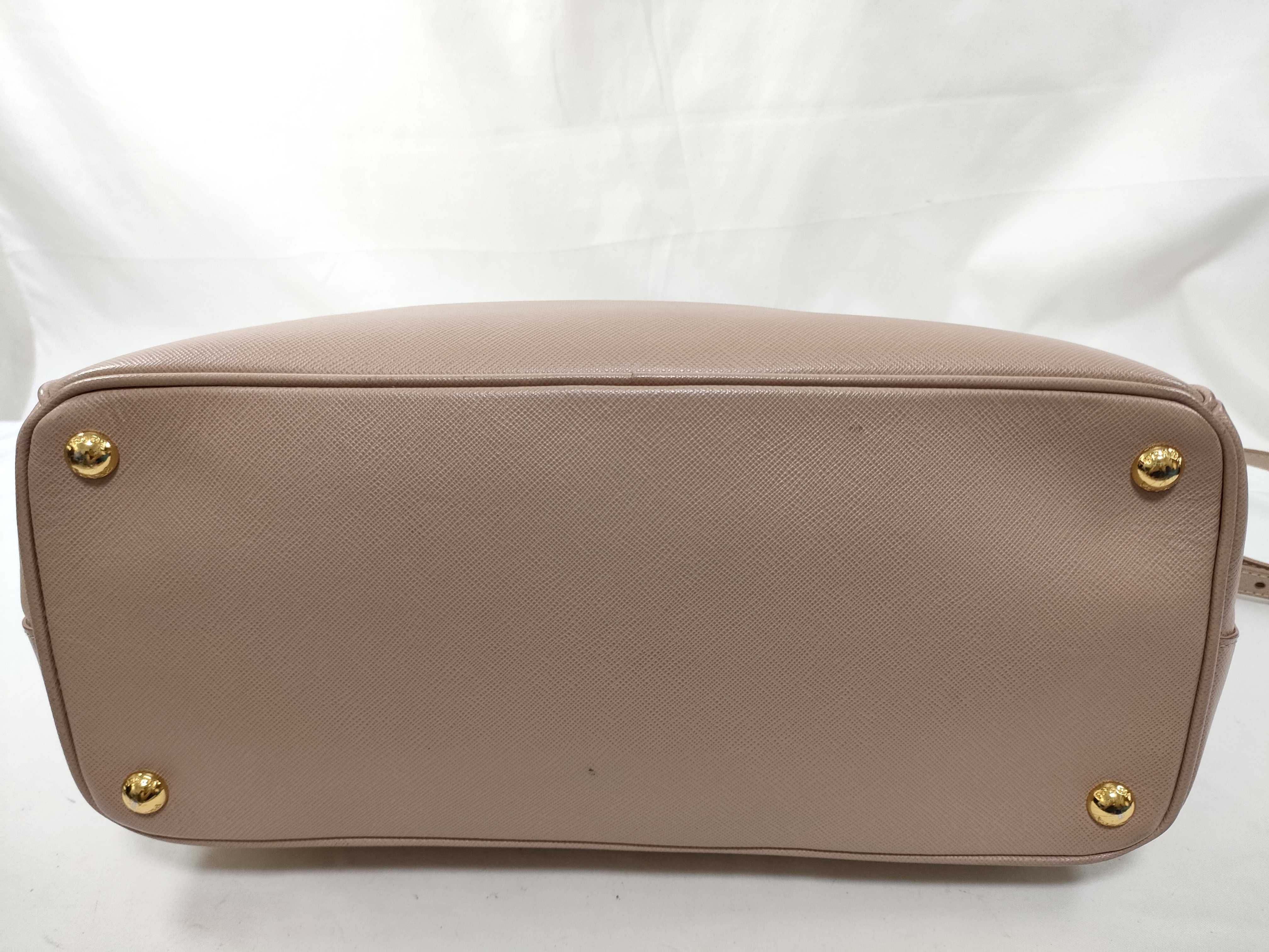 ID- Saffiano Lux Galeria Cow Skin Tote bag Beige BN2274 Handbag — view 6