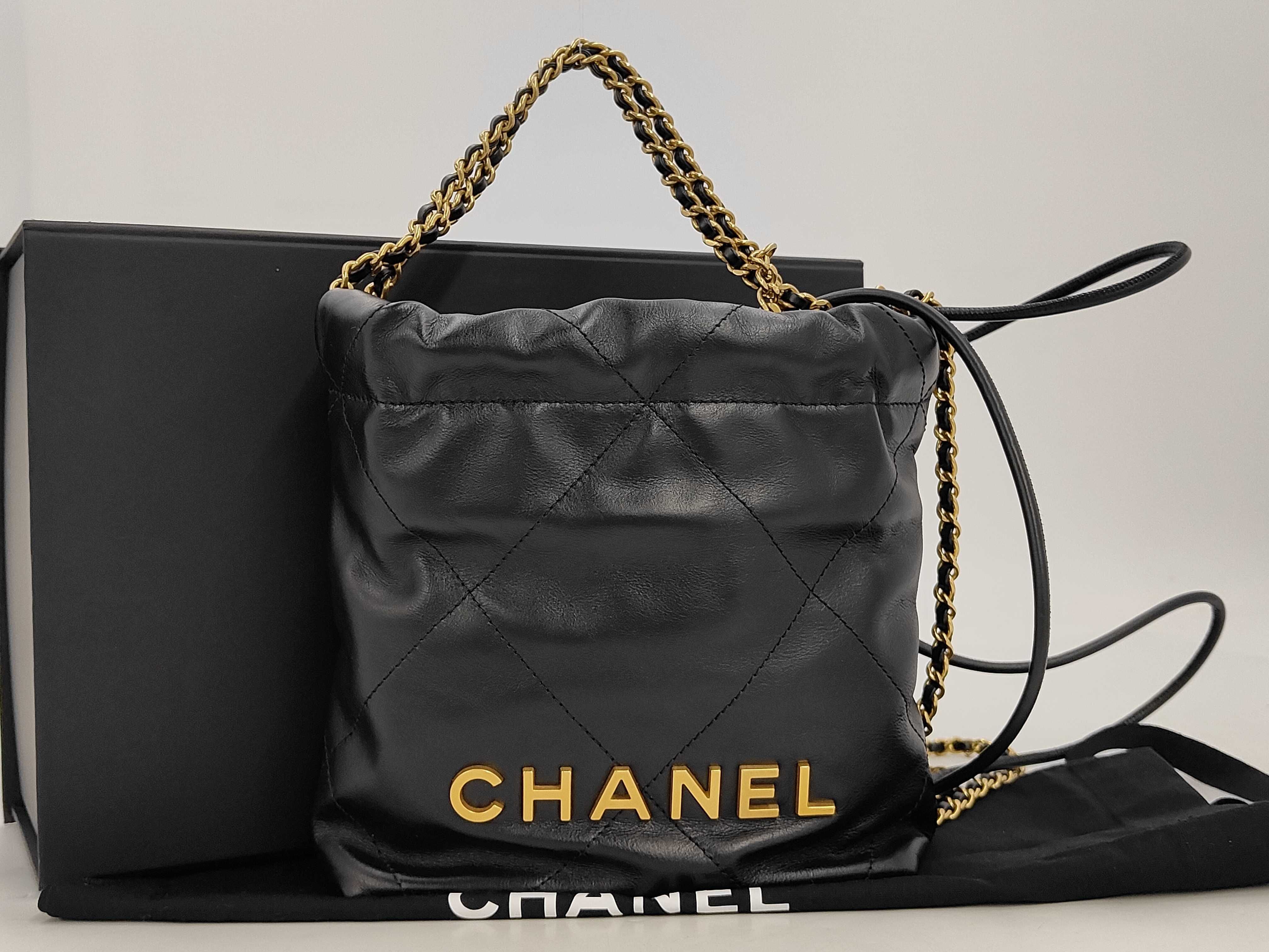 Matelasse 22 Shoulder Bag