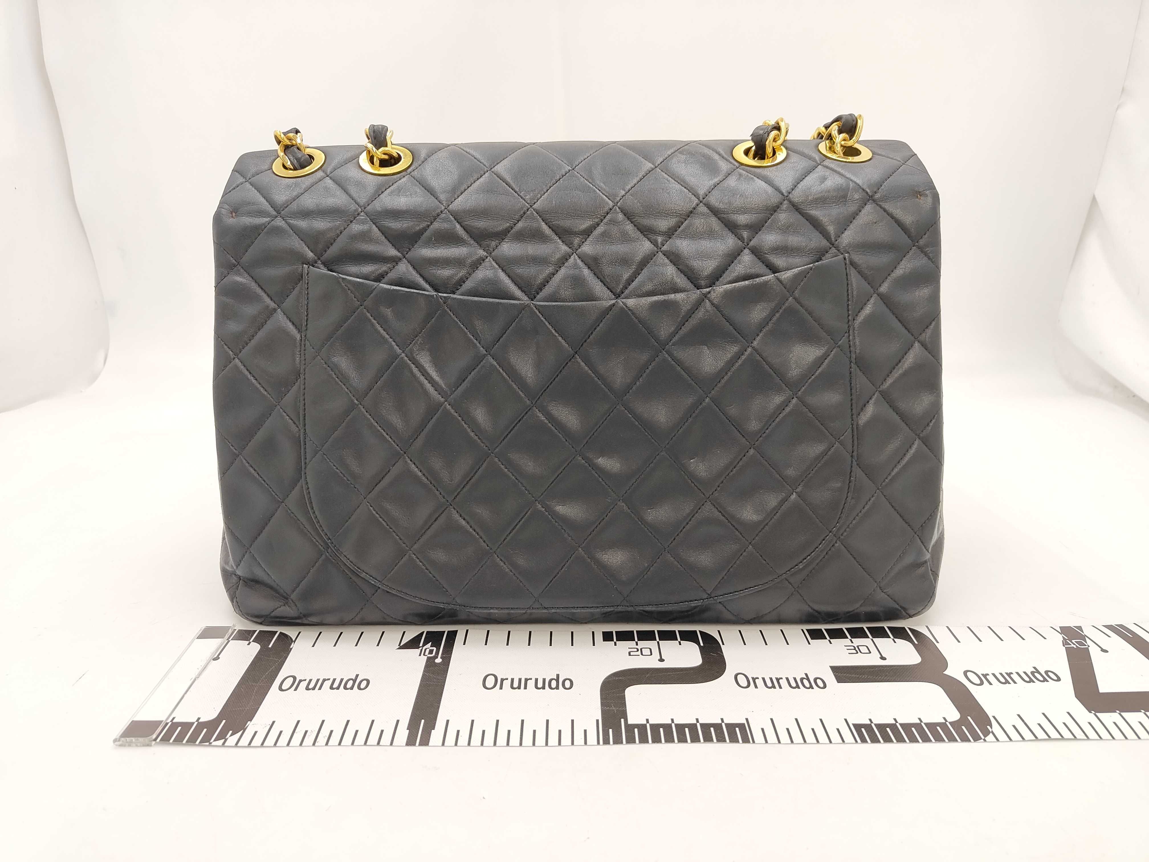Matelassé 35 Black Shoulder Bag — view 2
