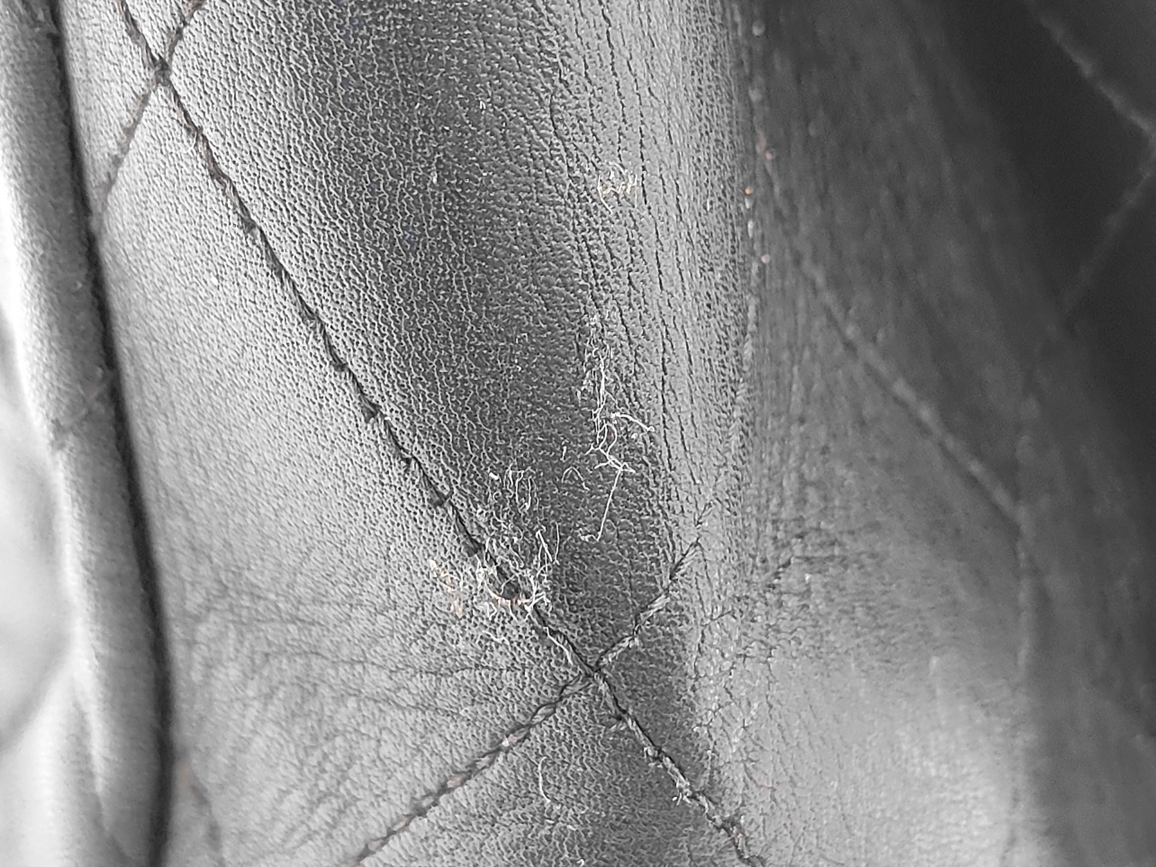 Matelassé 35 Black Shoulder Bag — view 14
