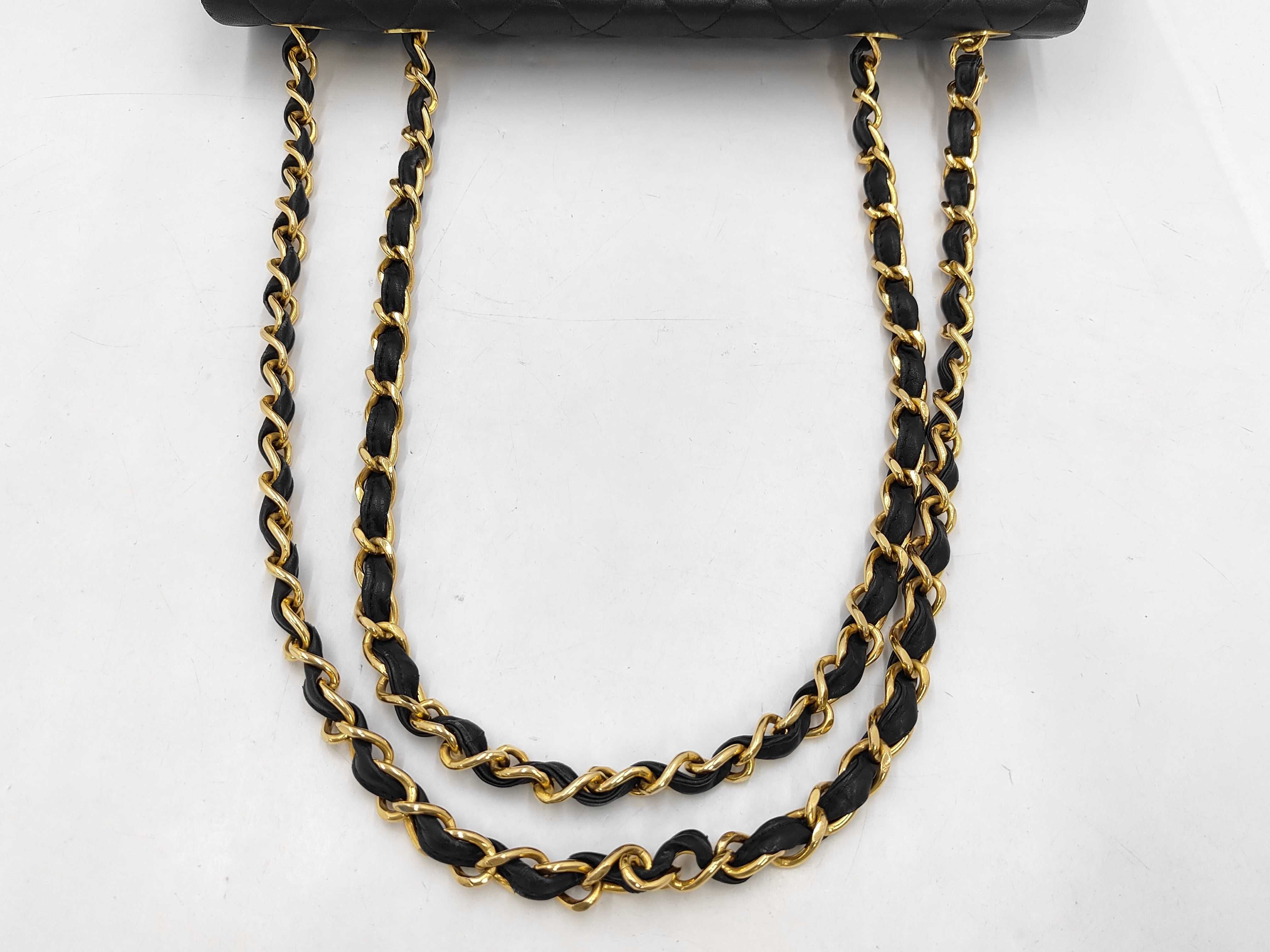 Matelassé 35 Black Shoulder Bag — view 3