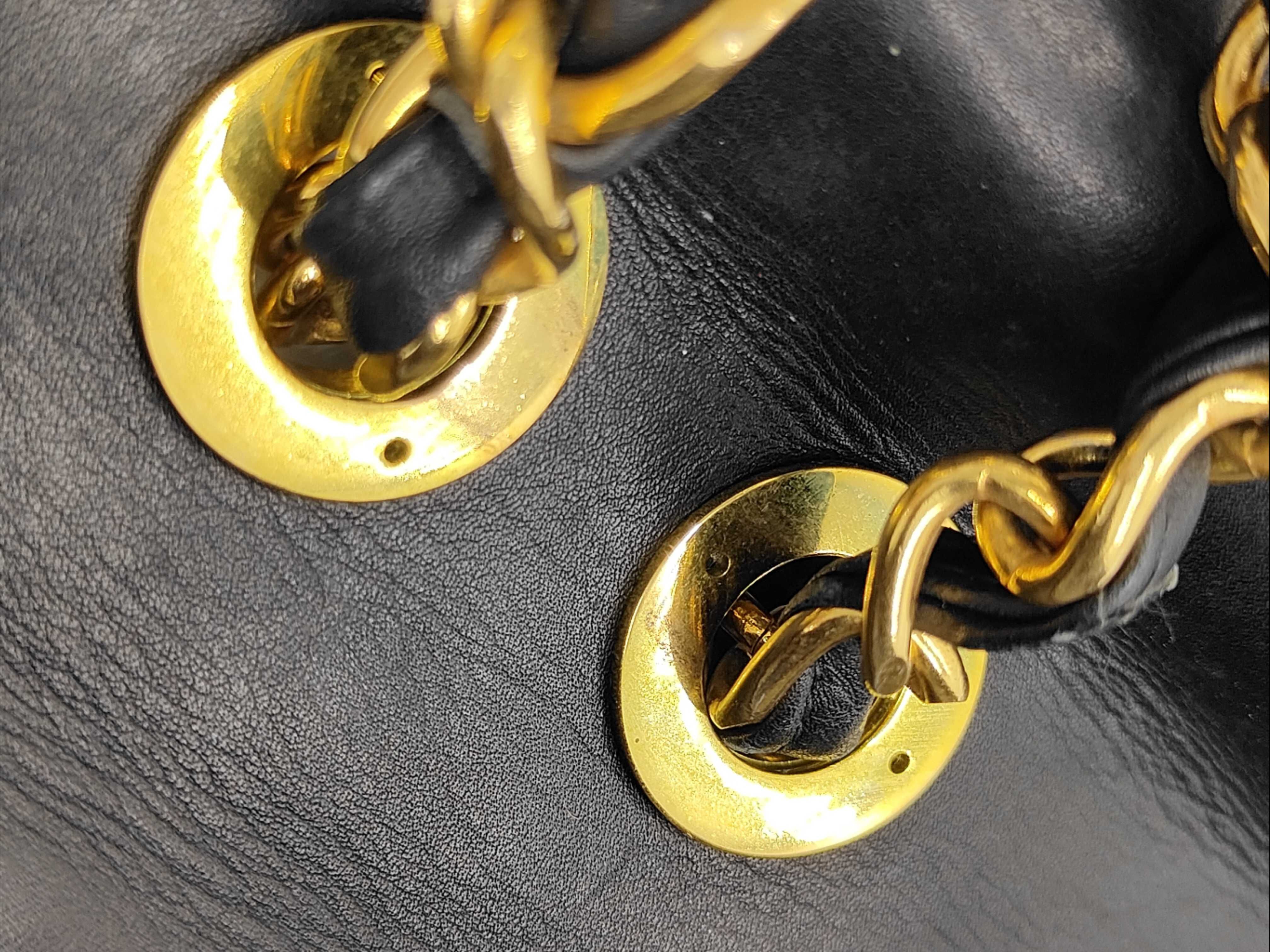 Matelassé 35 Black Shoulder Bag — view 5