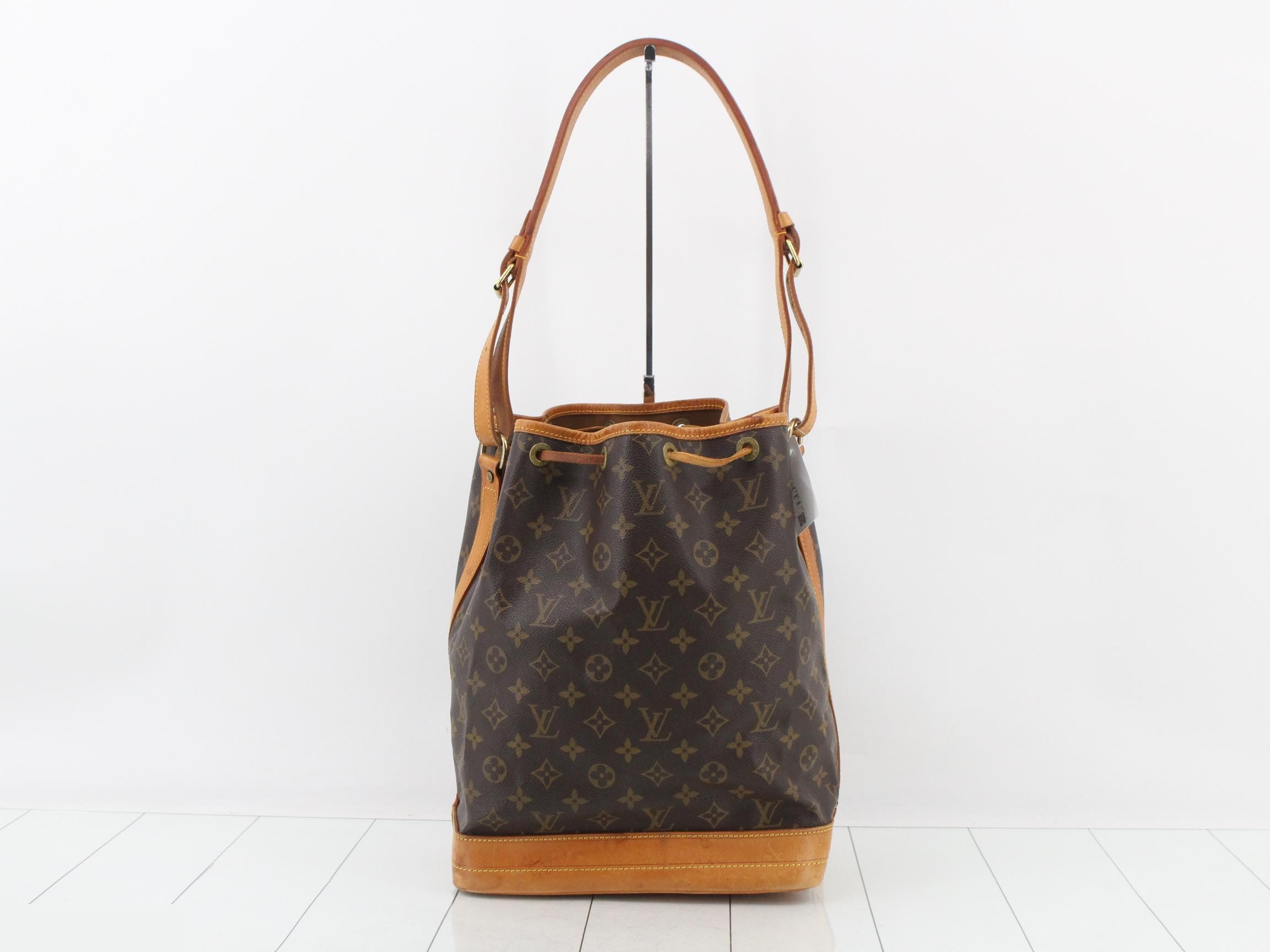 Noe Monogram Shoulder Bag — view 2