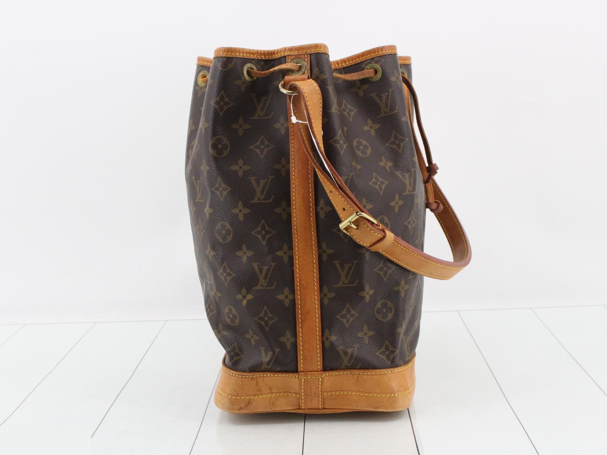 Noe Monogram Shoulder Bag — view 4