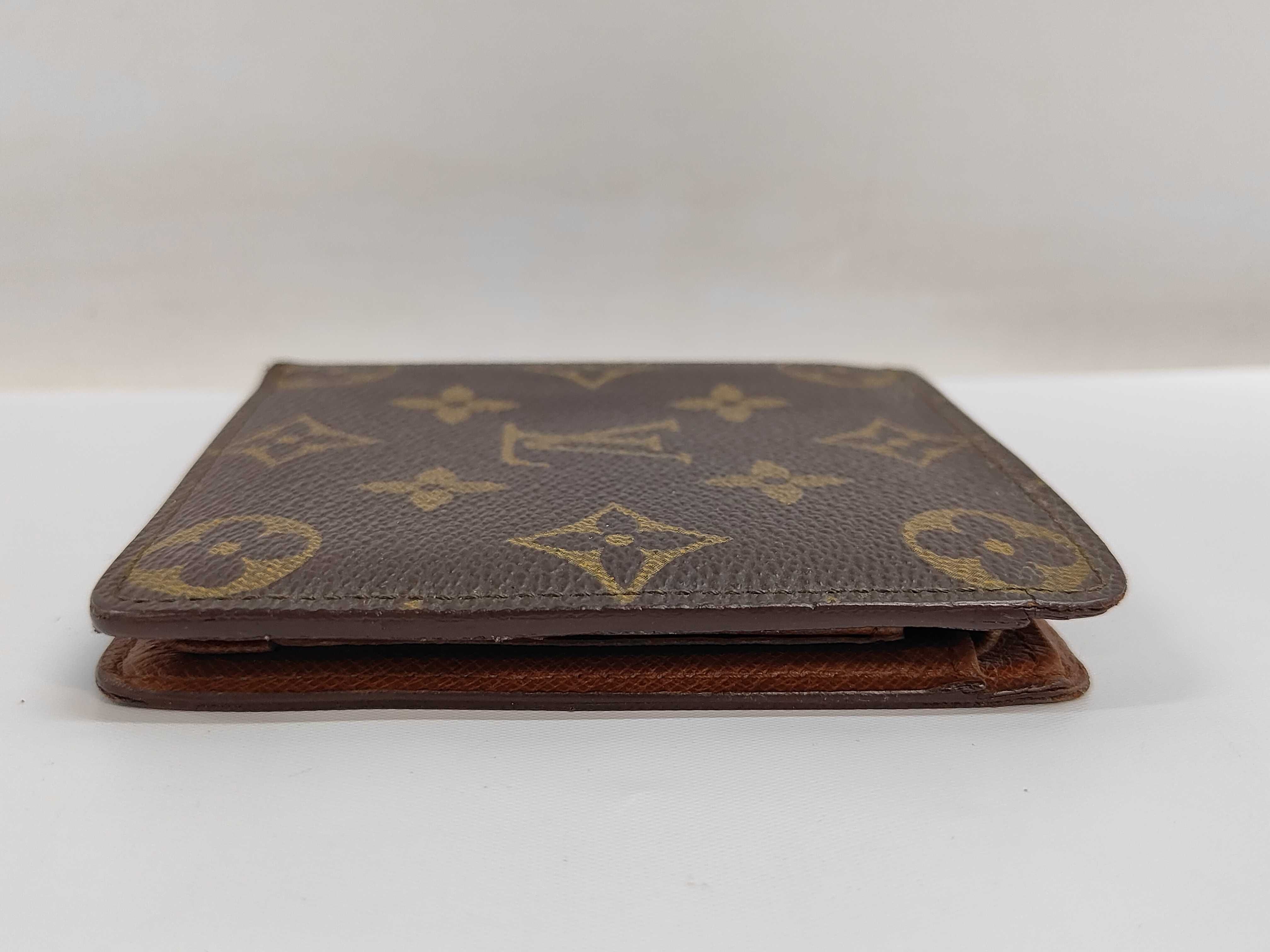 bi-fold wallet — view 4