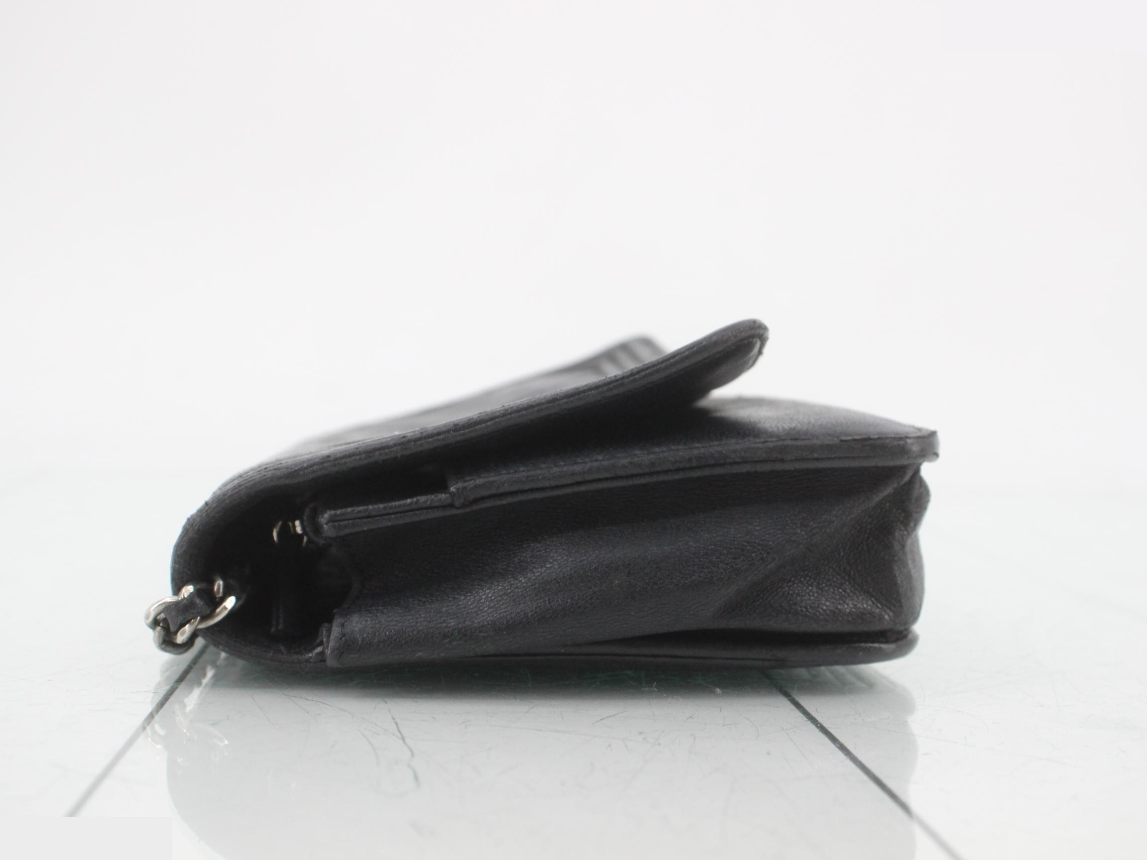 Boy Chanel Lambskin Black, serial number 16 — view 4