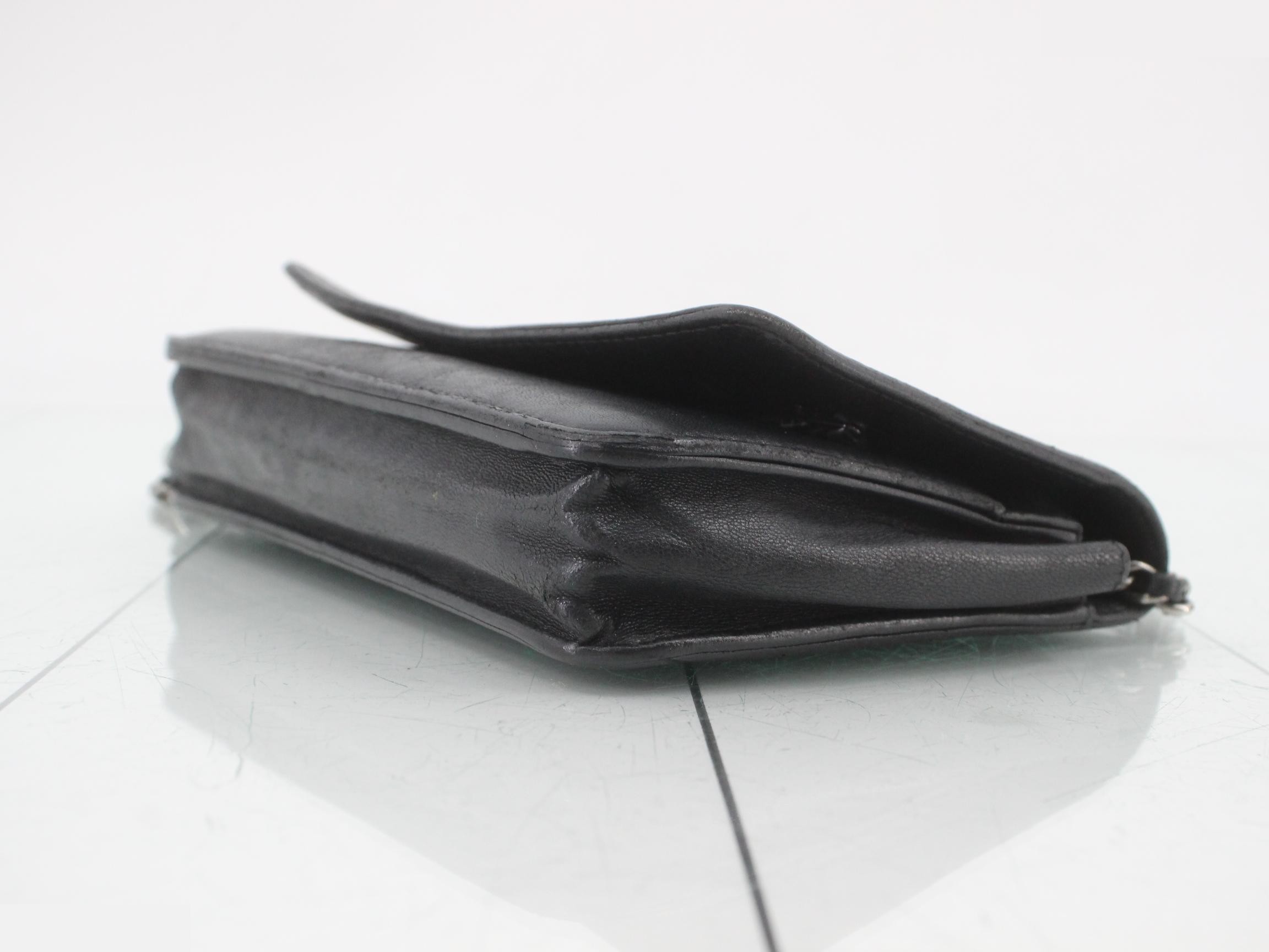 Boy Chanel Lambskin Black, serial number 16 — view 6