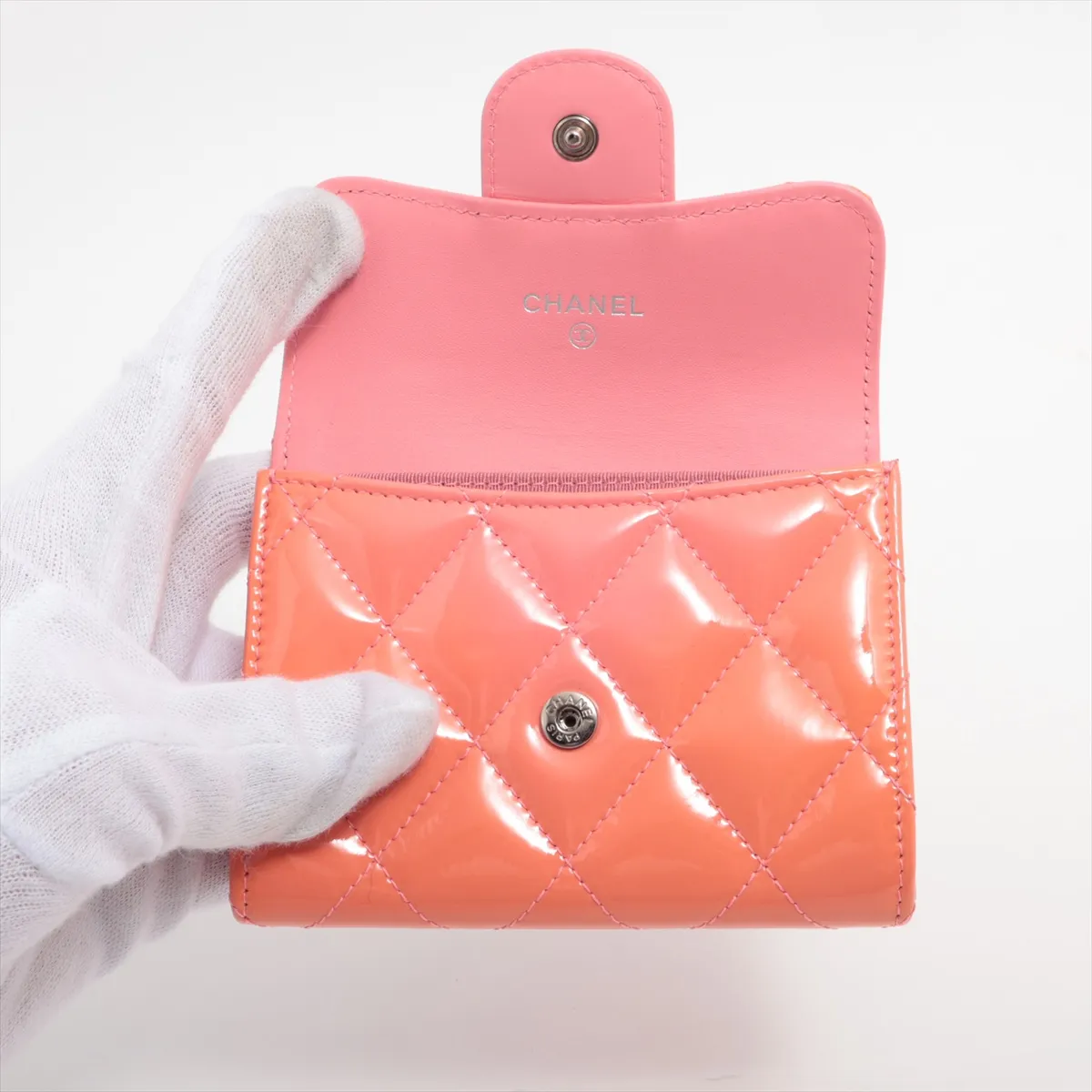 Matelasse patent leather coin case orange x pink silver hardware 21693309 — view 3