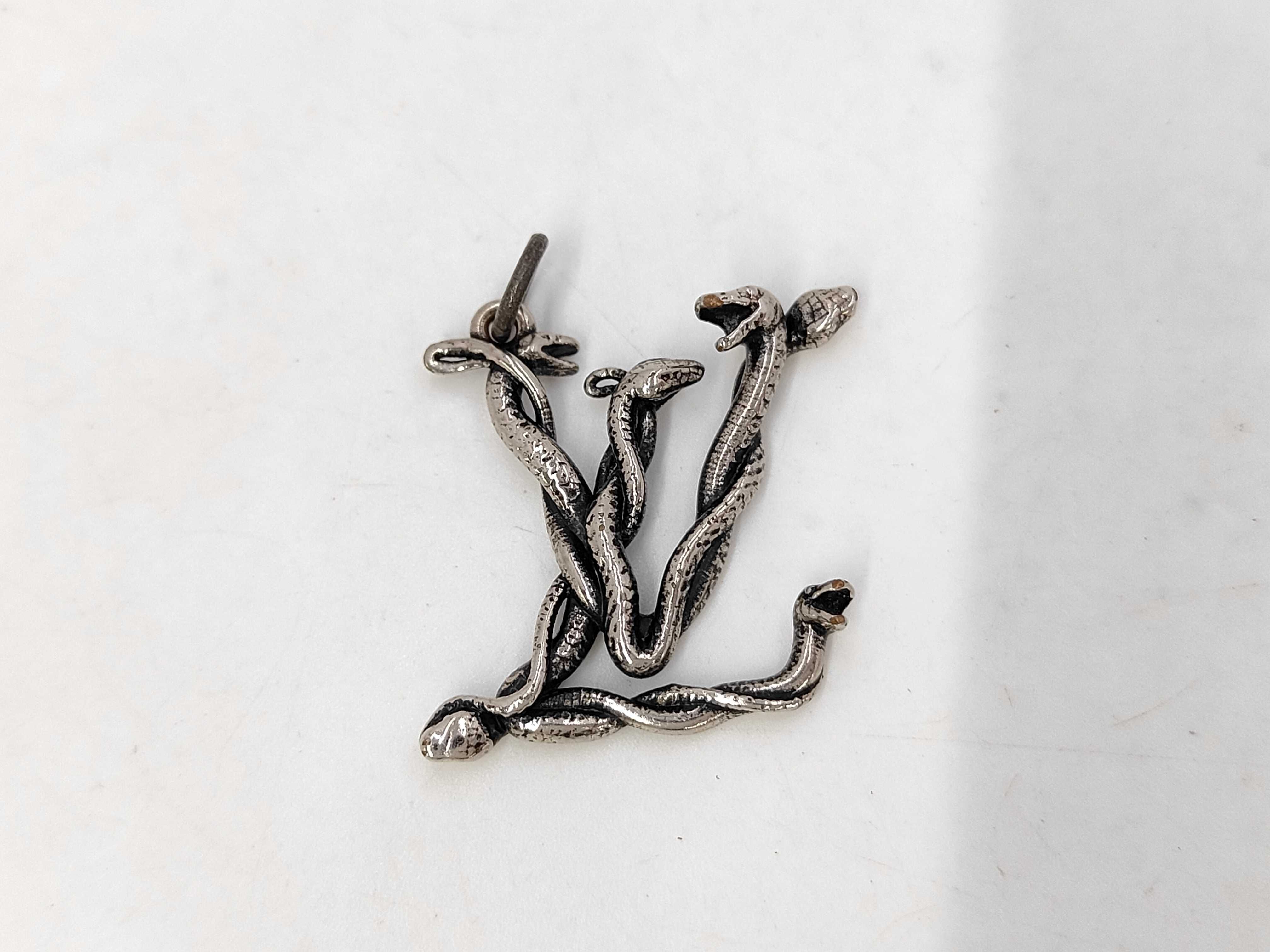 pendant top
