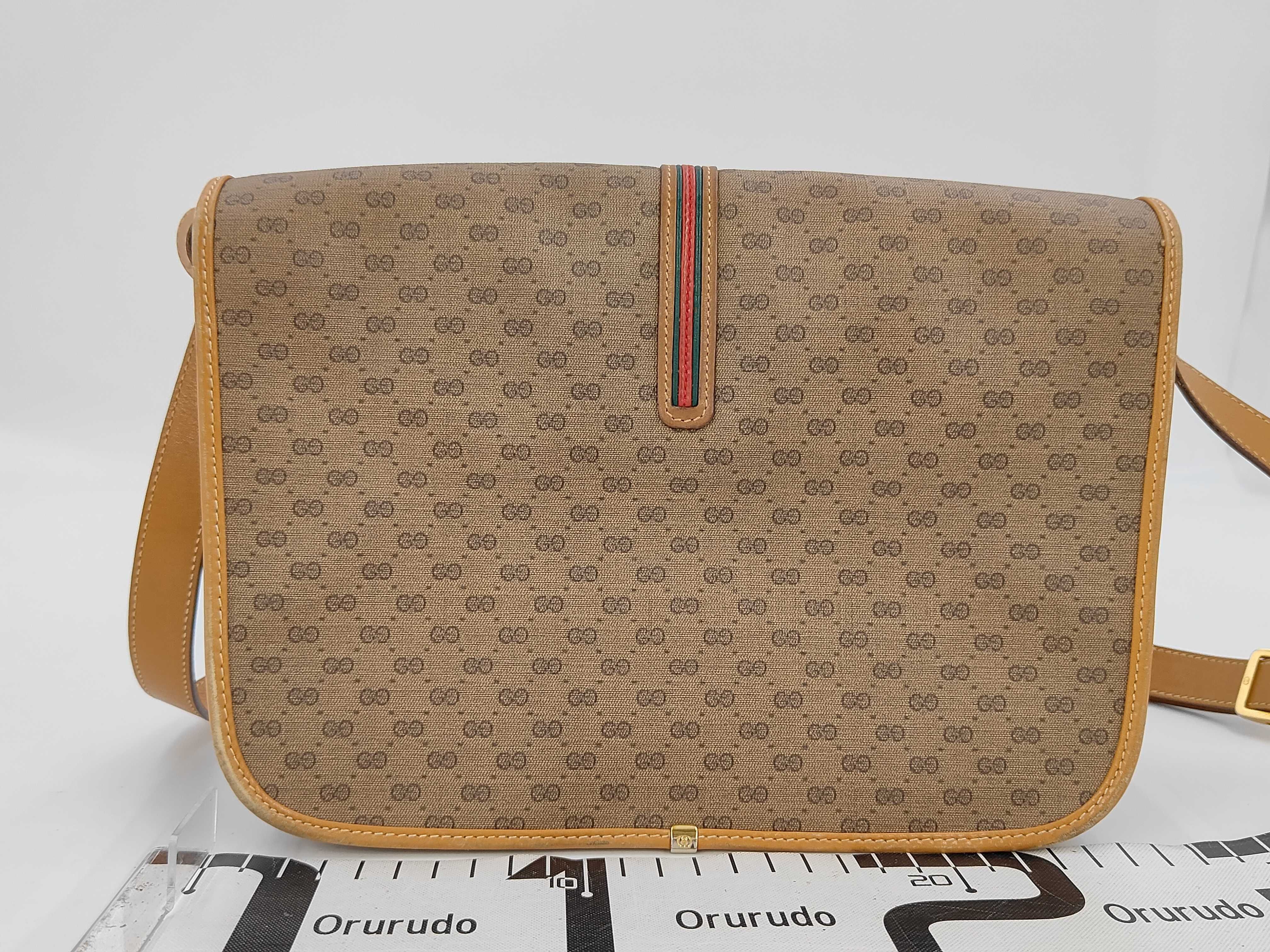001 066 0651 Old Gucci Shoulder Bag — view 2