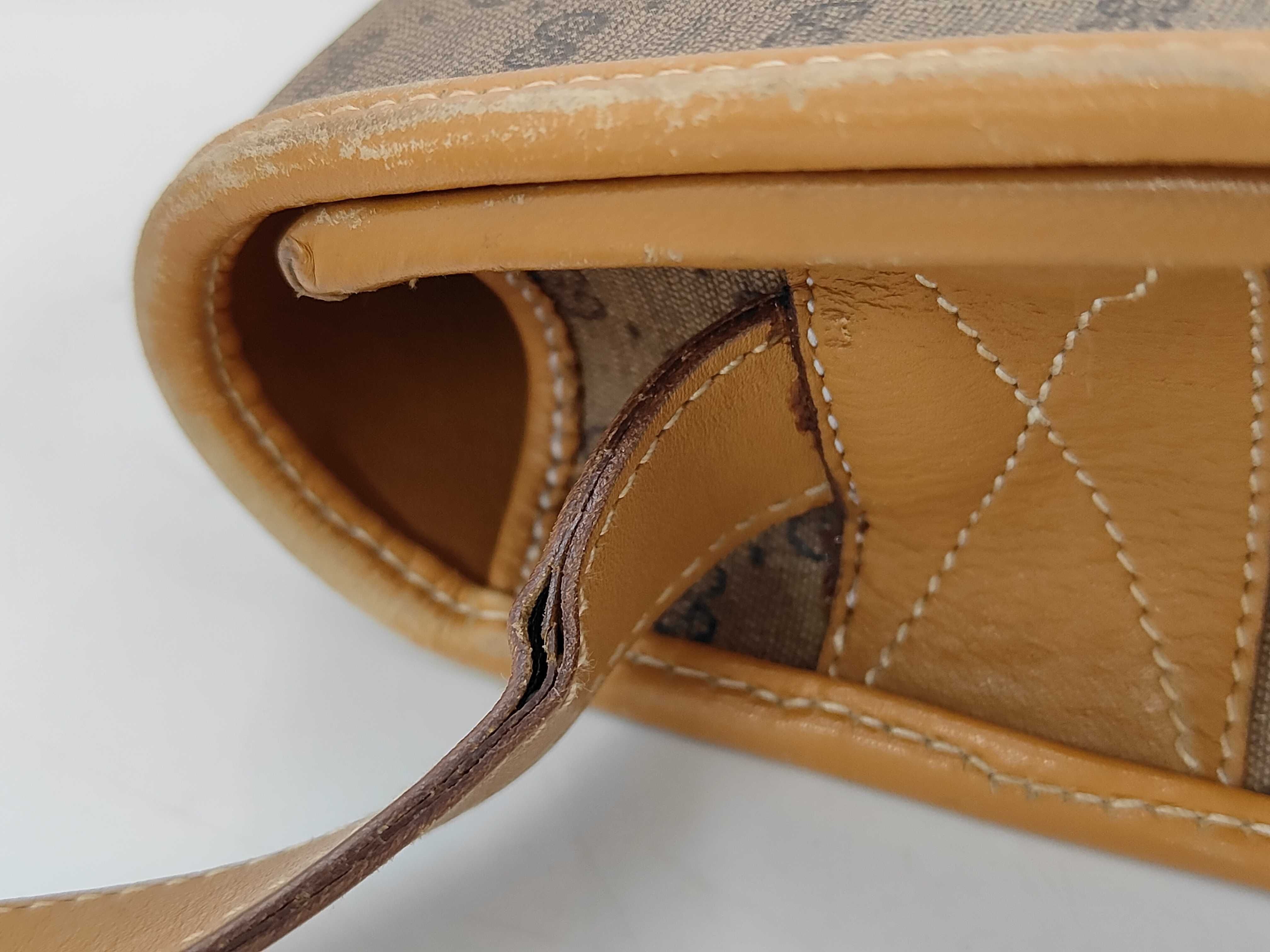 001 066 0651 Old Gucci Shoulder Bag — view 5