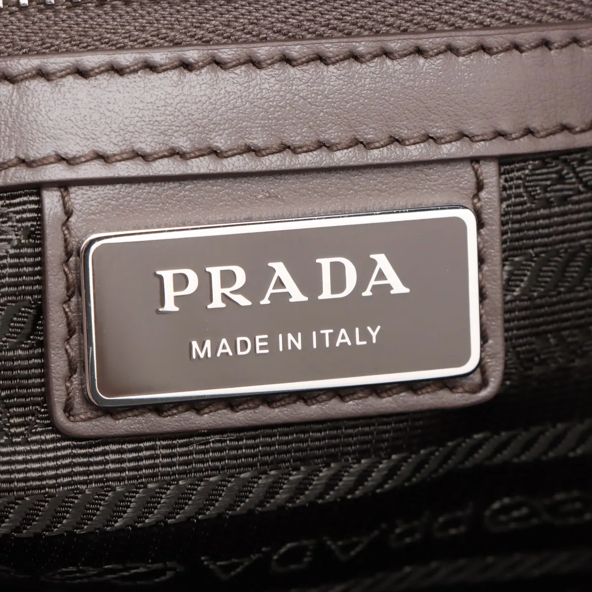 Vitello Dino Leather Shoulder Bag Greige — view 8