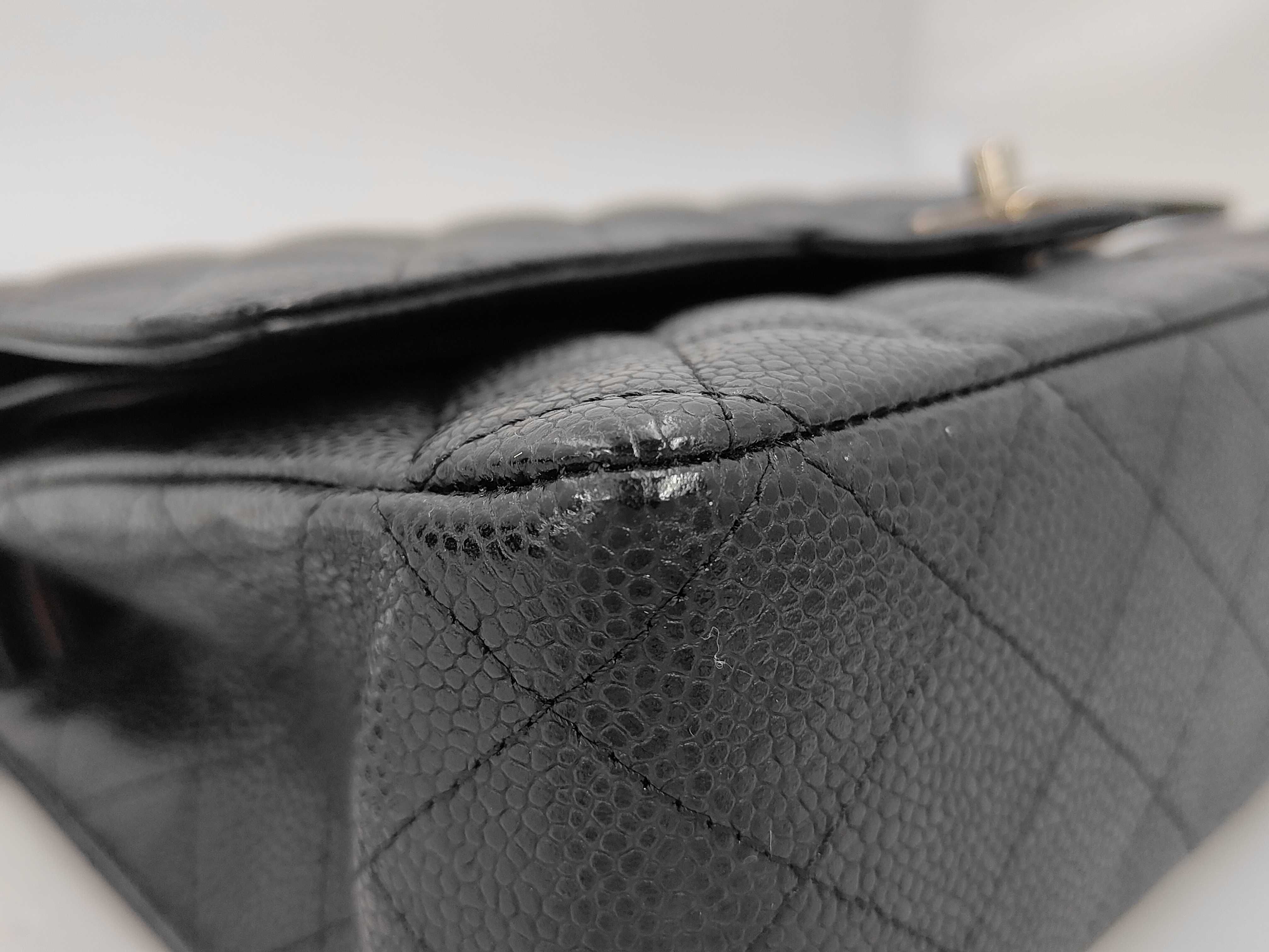 Matelassé 25 Caviar Skin Black Silver Hardware Double Flap Bag (Serial Number 19) — view 5