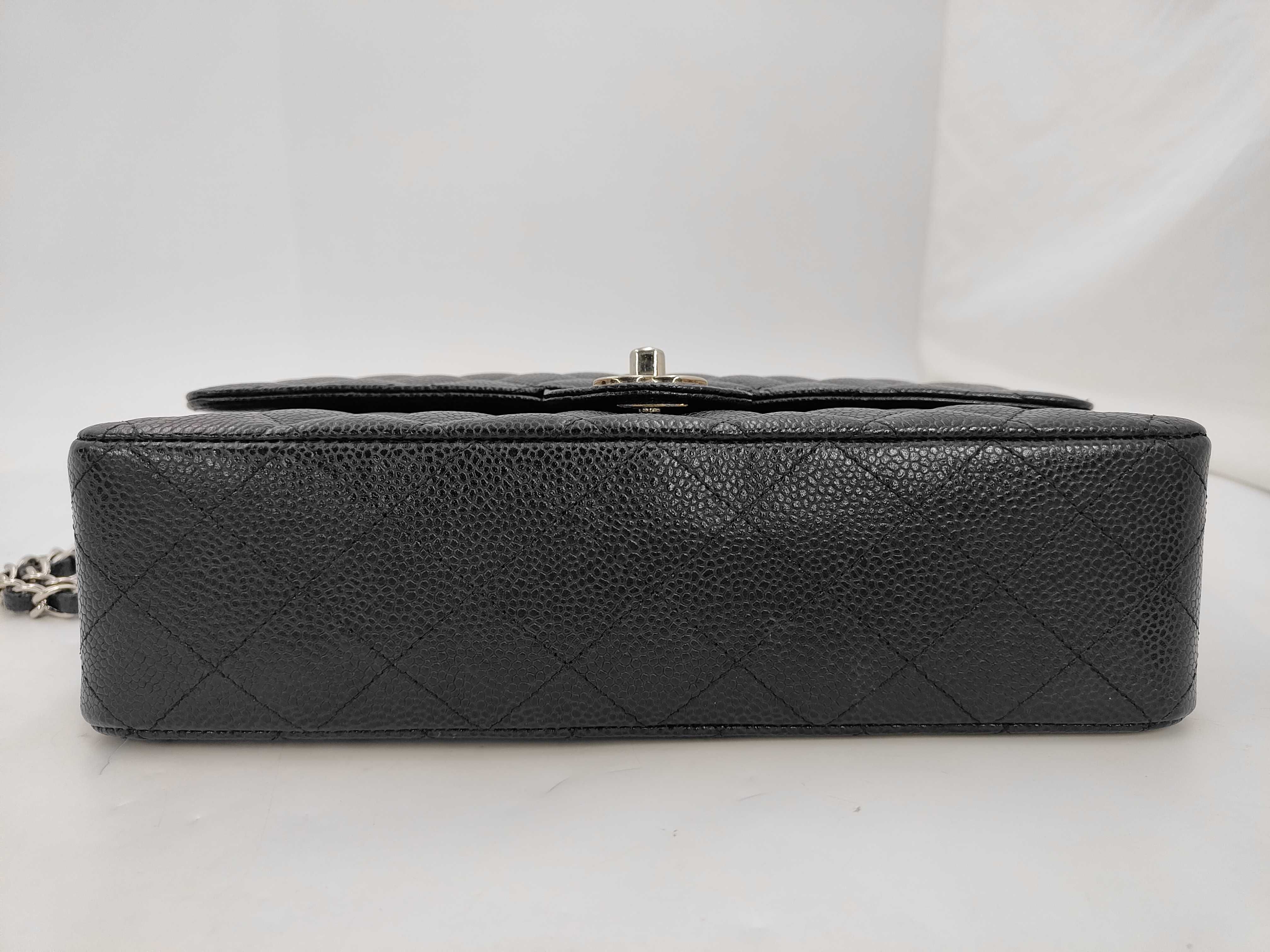 Matelassé 25 Caviar Skin Black Silver Hardware Double Flap Bag (Serial Number 19) — view 6