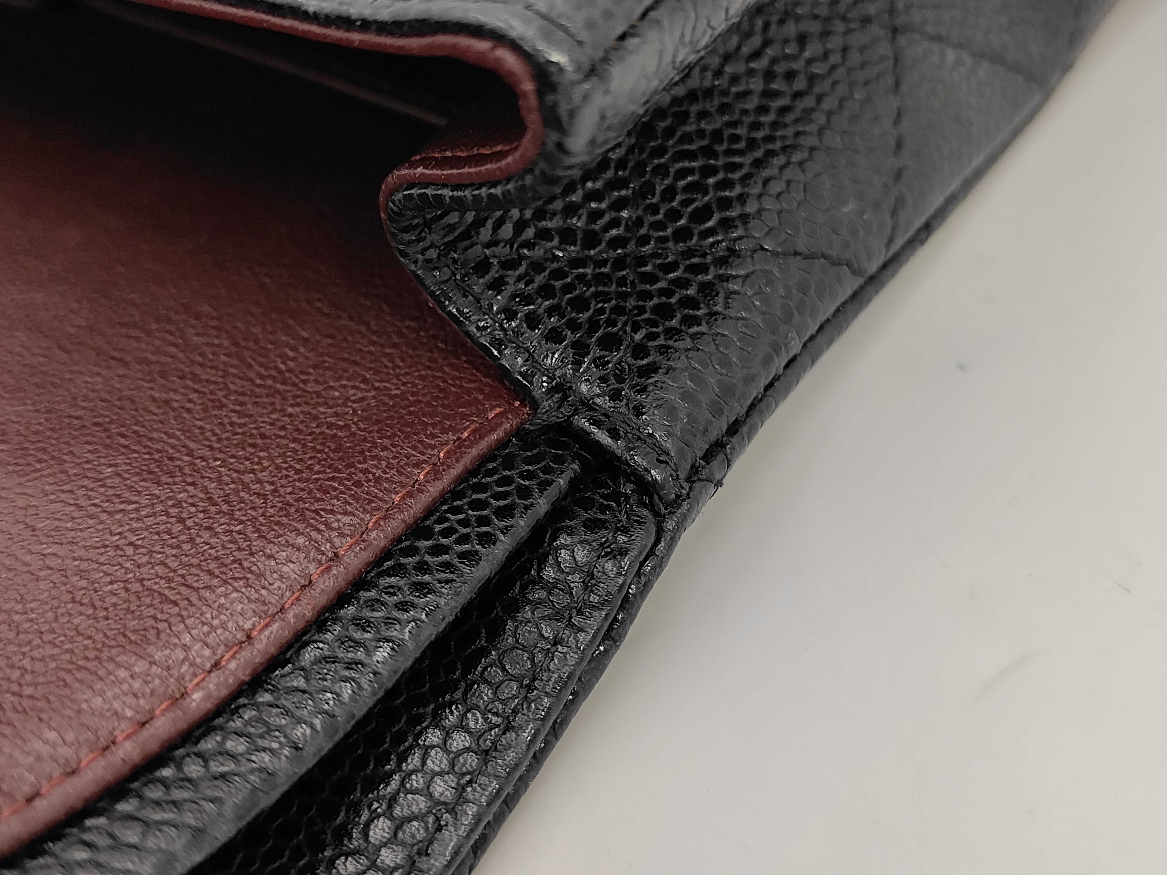 Matelassé 25 Caviar Skin Black Silver Hardware Double Flap Bag (Serial Number 19) — view 8