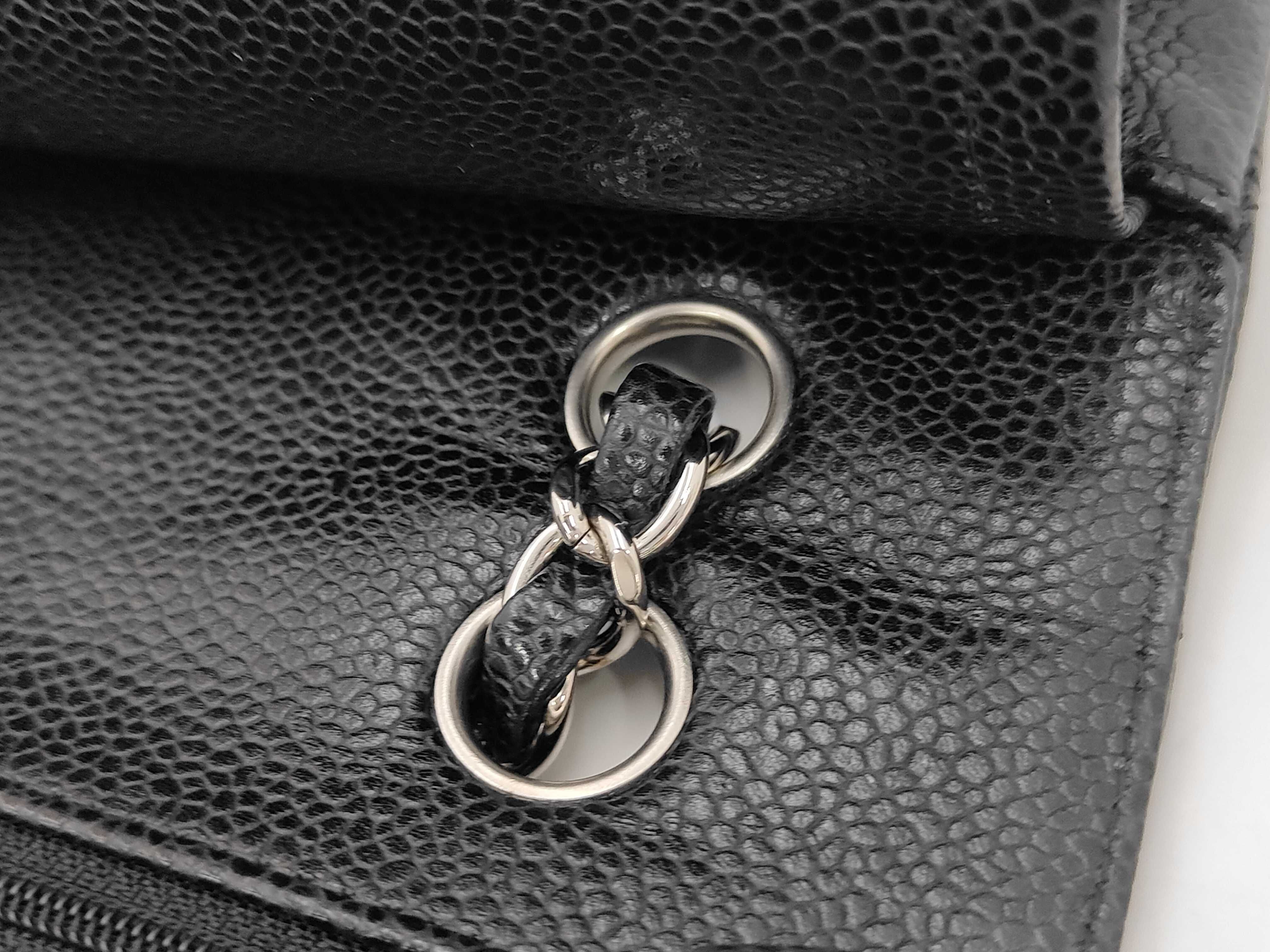 Matelassé 25 Caviar Skin Black Silver Hardware Double Flap Bag (Serial Number 19) — view 9