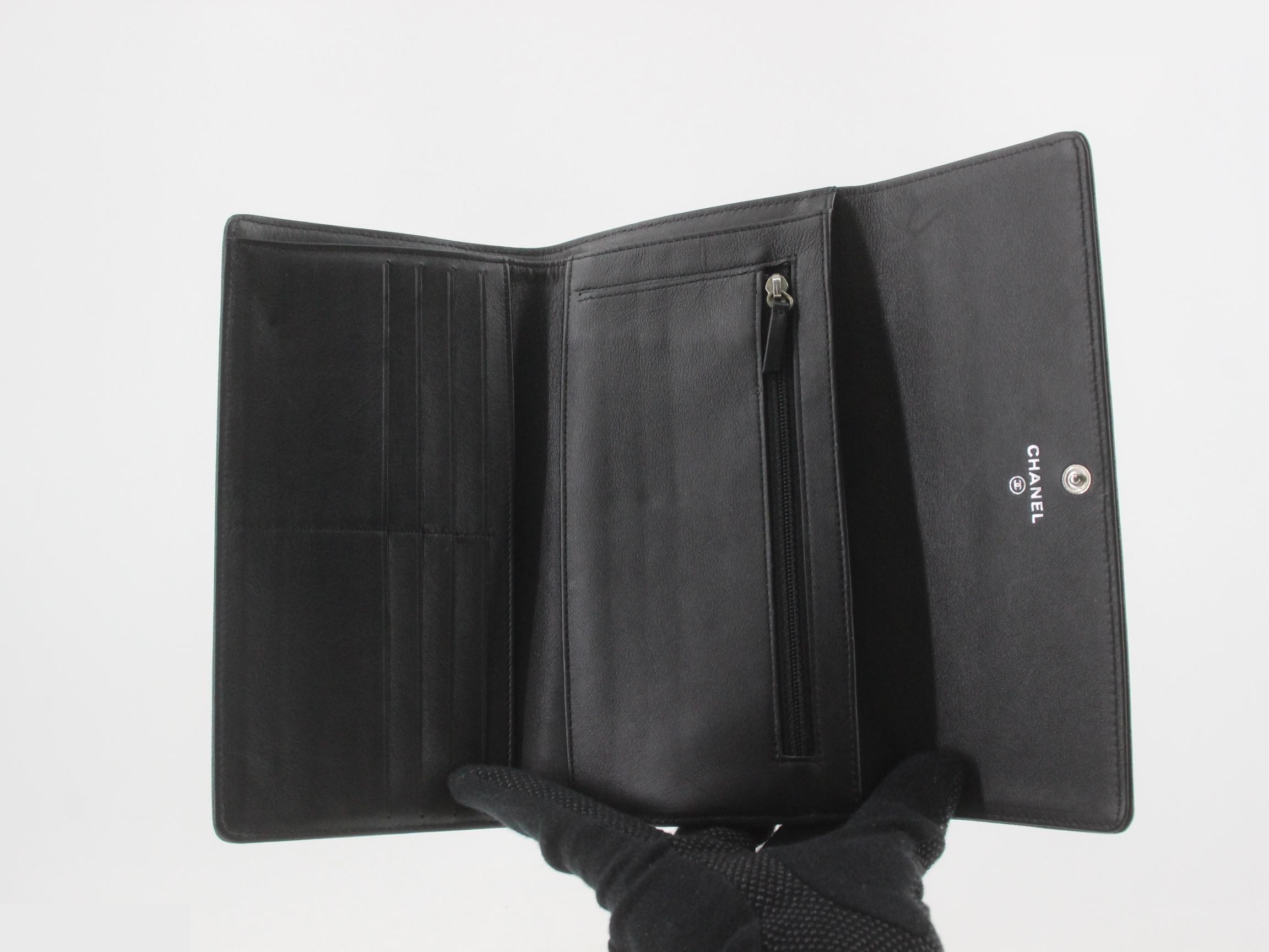 Caviar skin (bags) and wallets — view 4