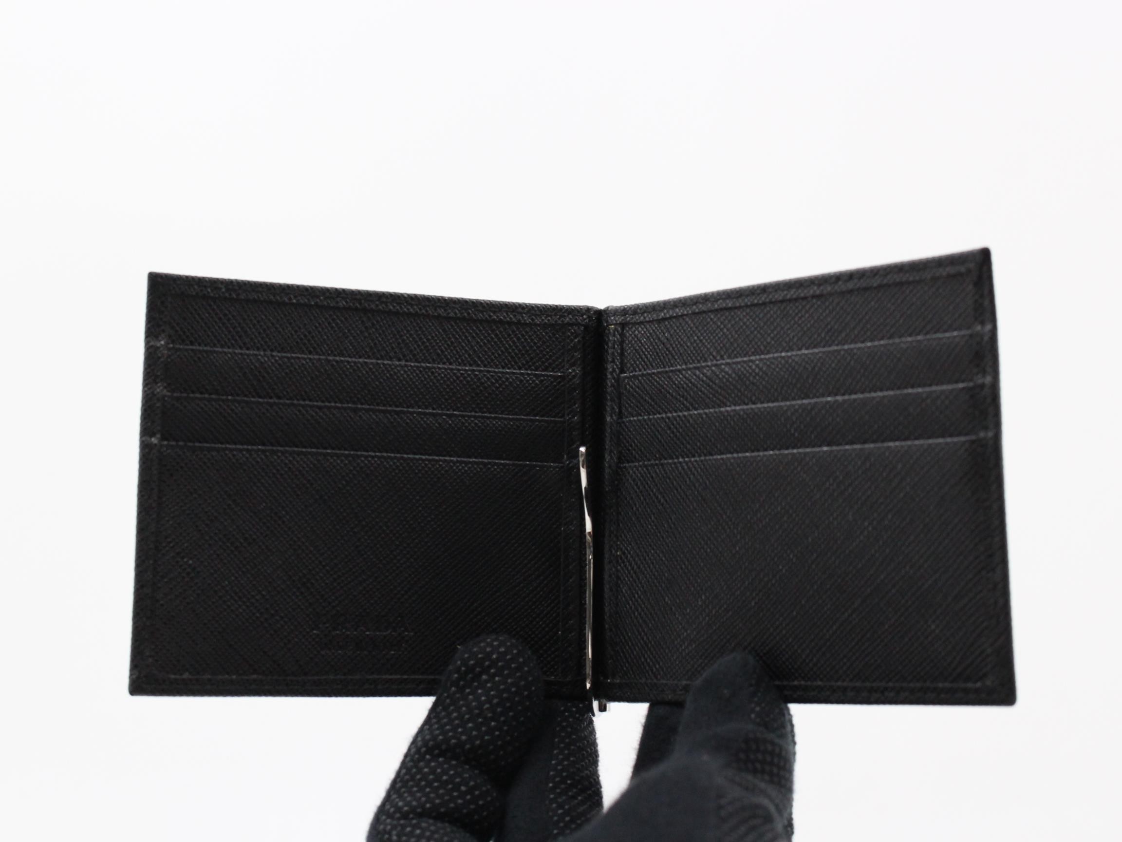Saffiano bi-fold wallet, unused, stored condition, black. — view 4